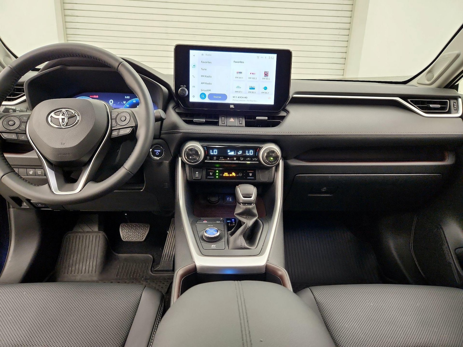 Apple CarPlay® & Android Auto™
