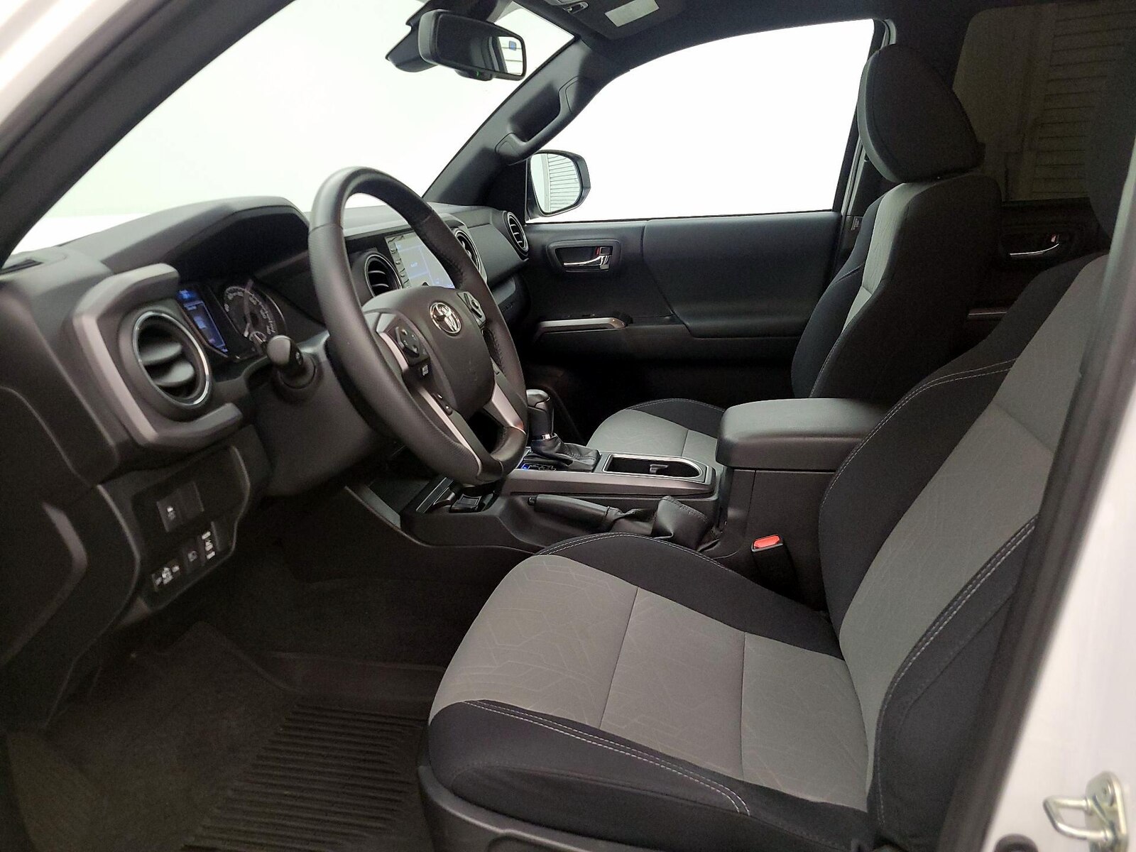 Power Seat(s) & Side Airbags