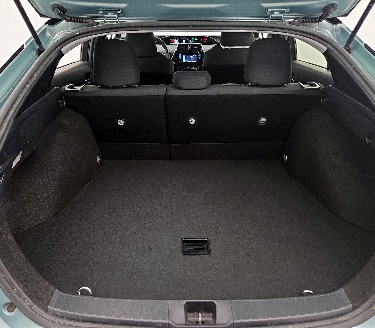 Trunk/Cargo (Seats Up)