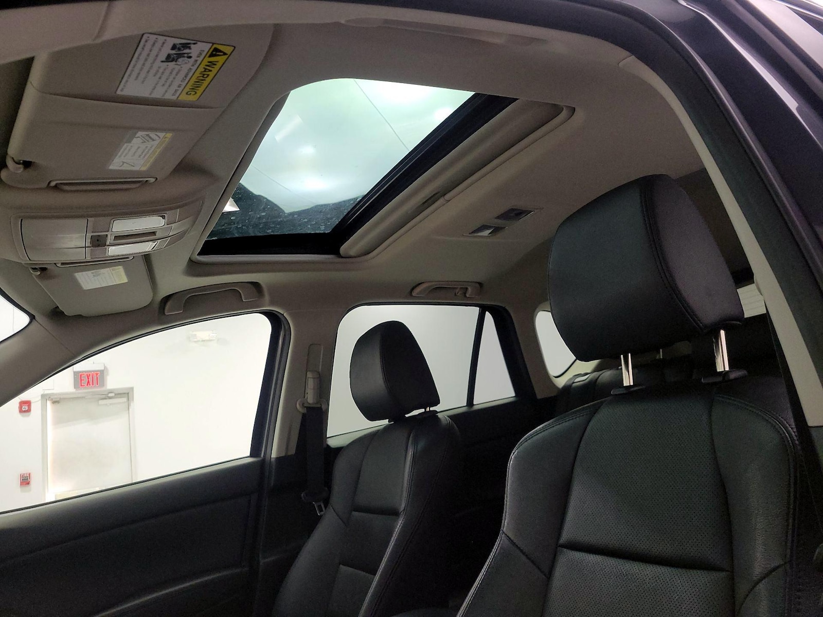 Sunroof(s) & Overhead Airbags