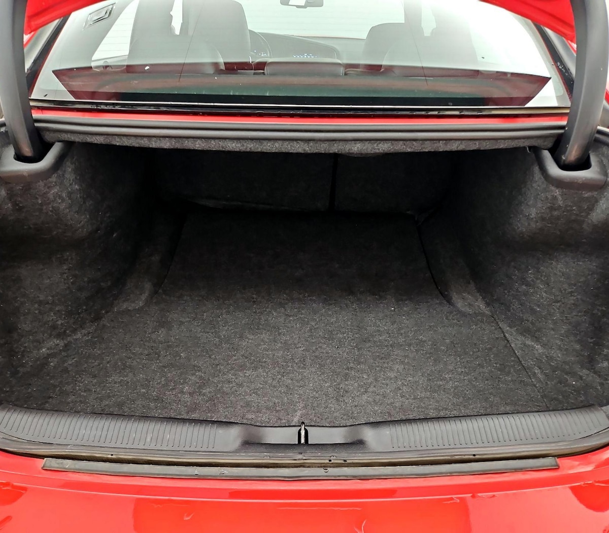 Trunk/Cargo (Seats Up)