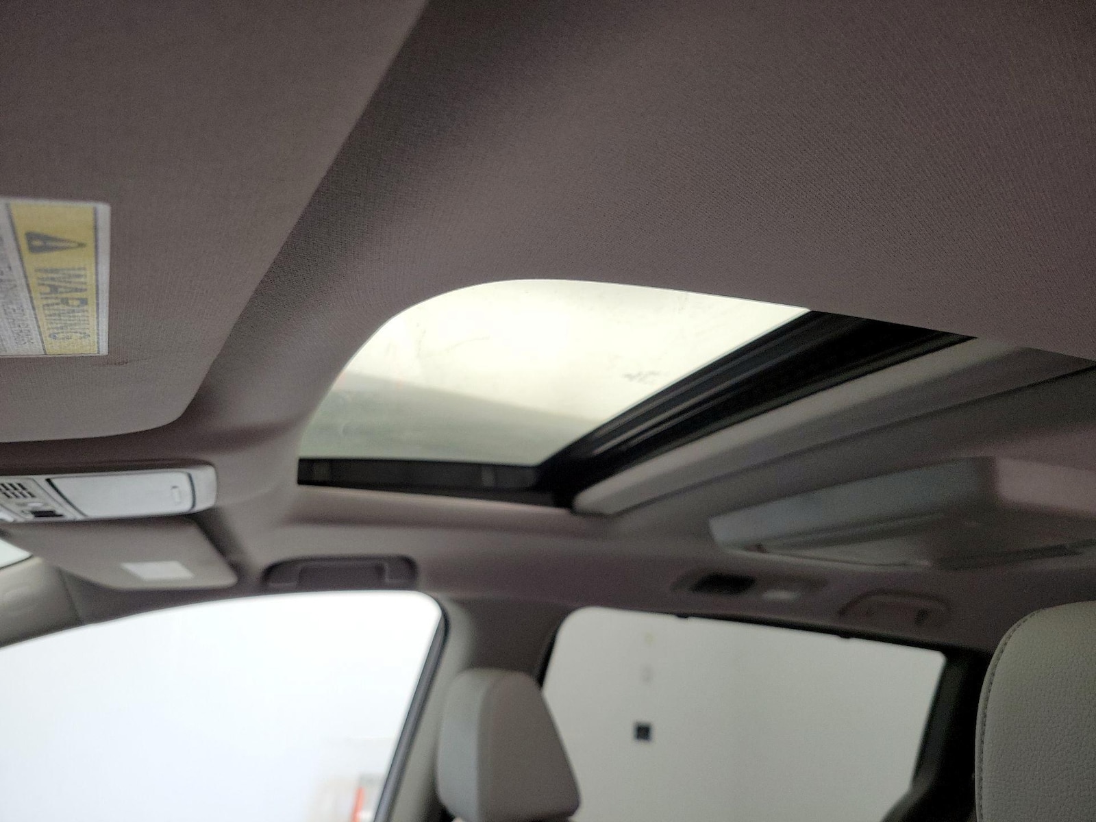 Sunroof(s) & Overhead Airbags