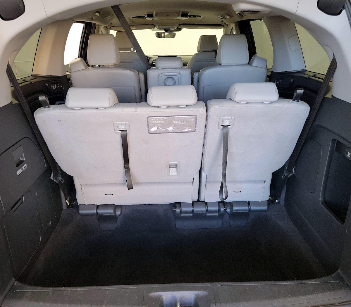 Trunk/Cargo (Seats Up)