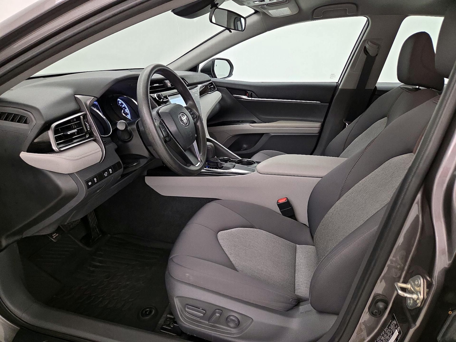 Power Seat(s) & Side Airbags