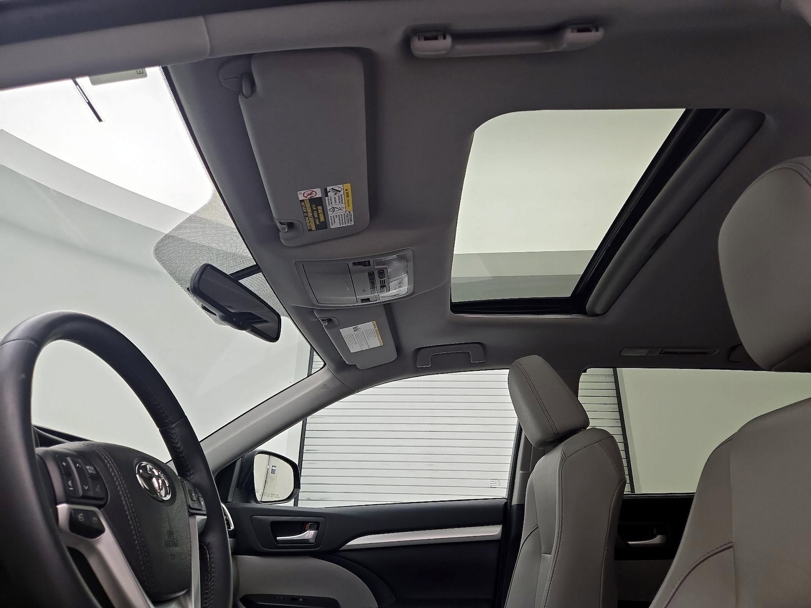 Sunroof(s) & Overhead Airbags