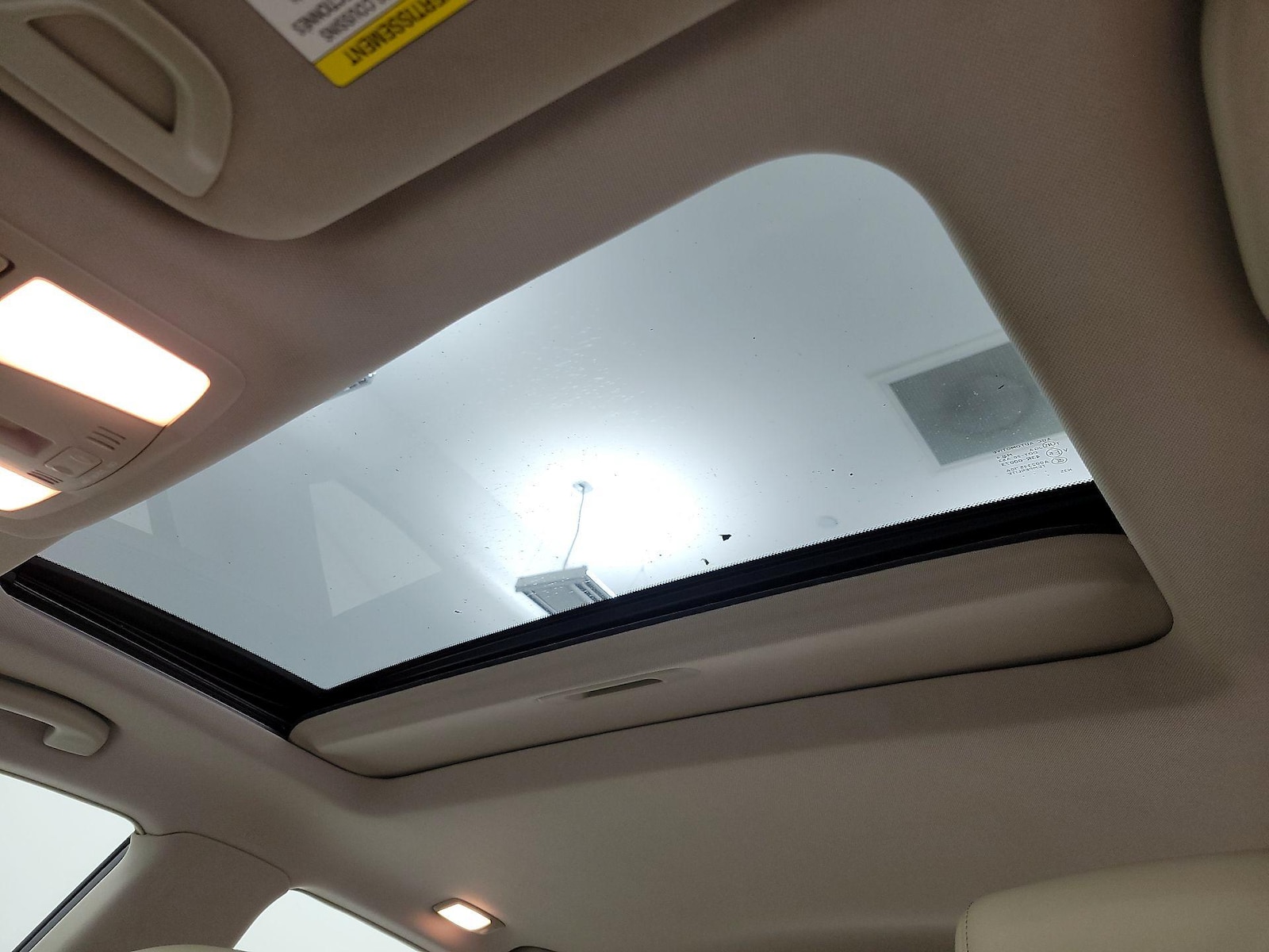 Sunroof(s) & Overhead Airbags