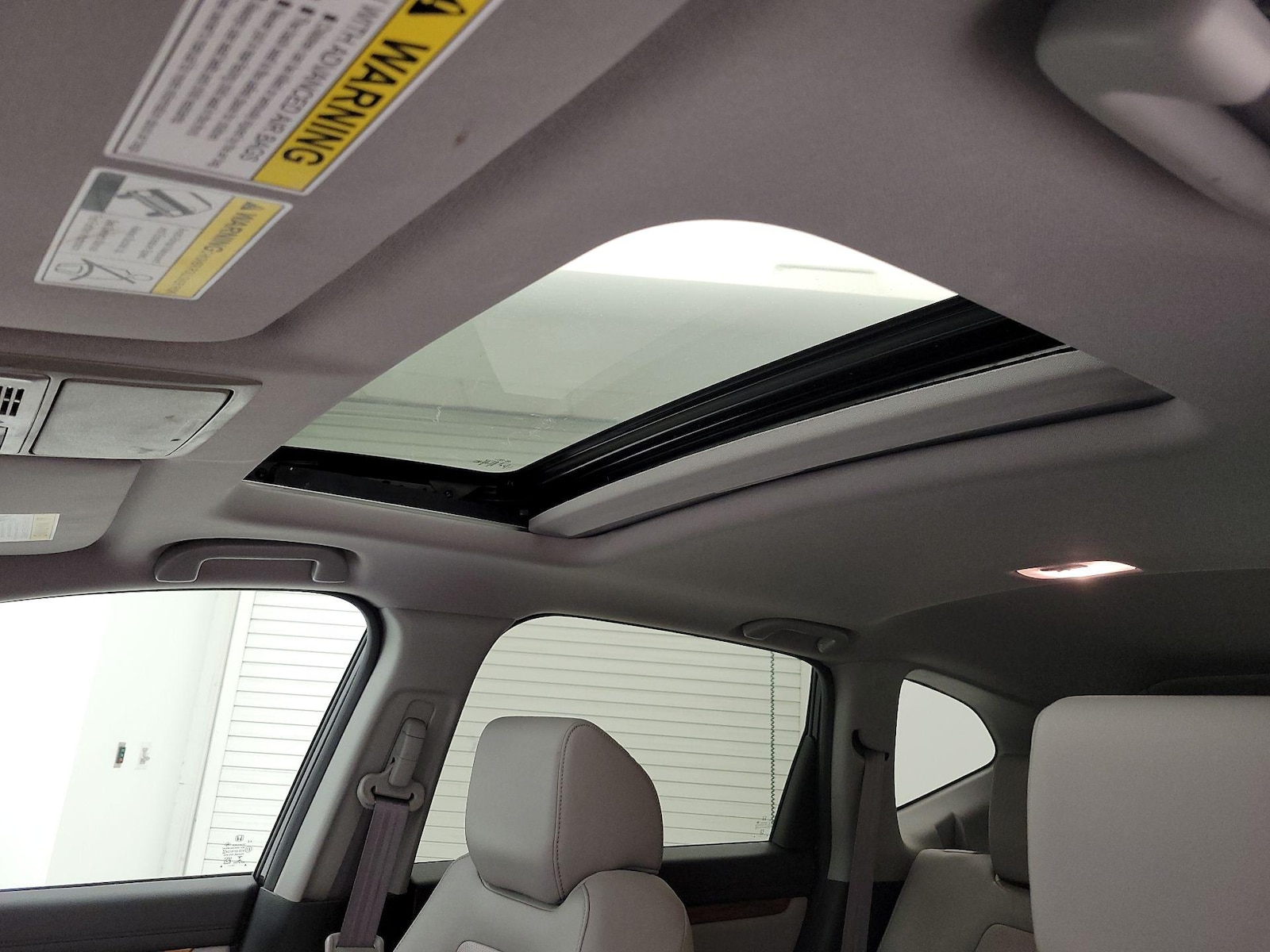 Sunroof(s) & Overhead Airbags