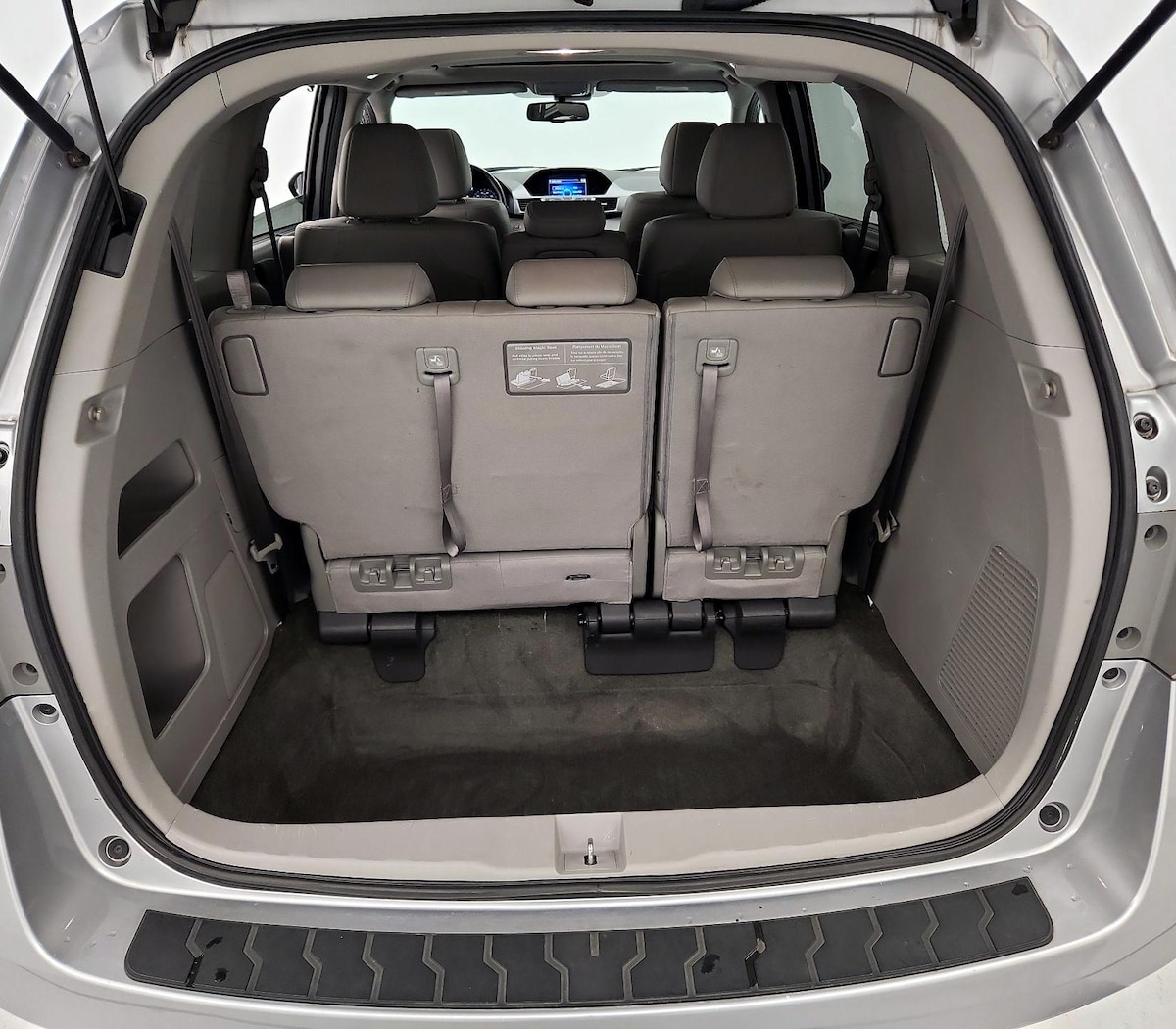 Trunk/Cargo (Seats Up)