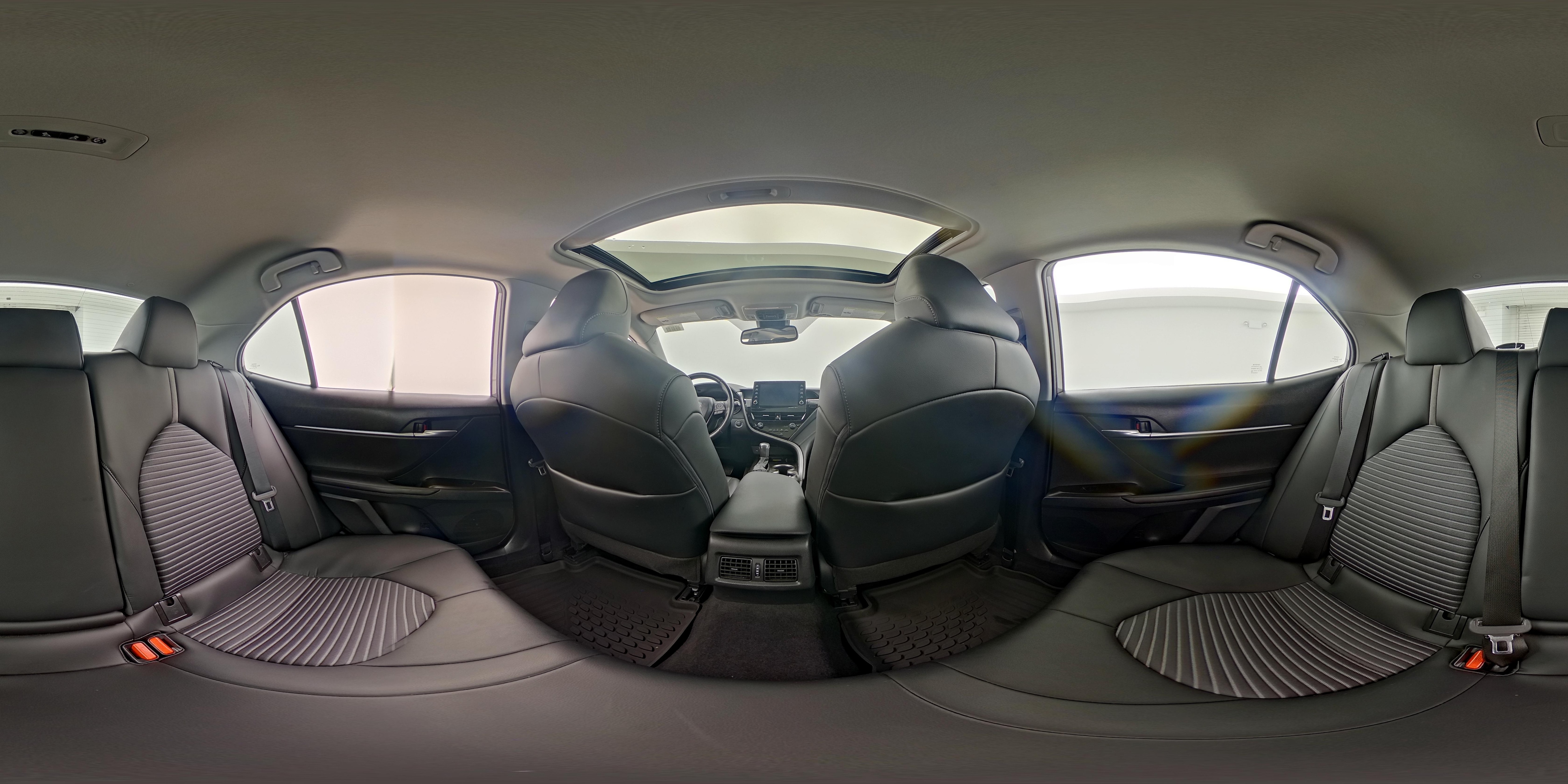 2022 Toyota Camry SE - Photo 26