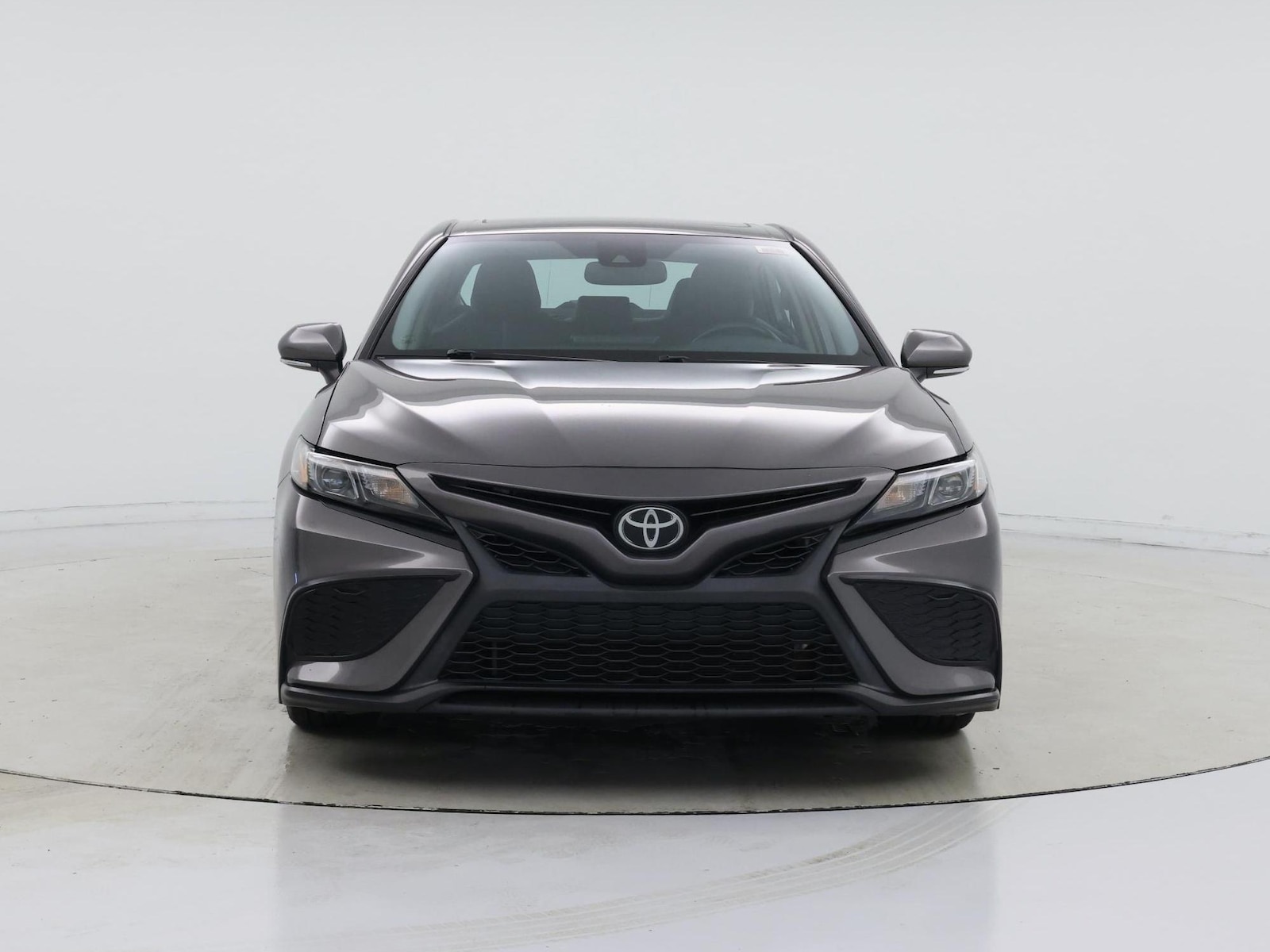 2022 Toyota Camry SE - Photo 6