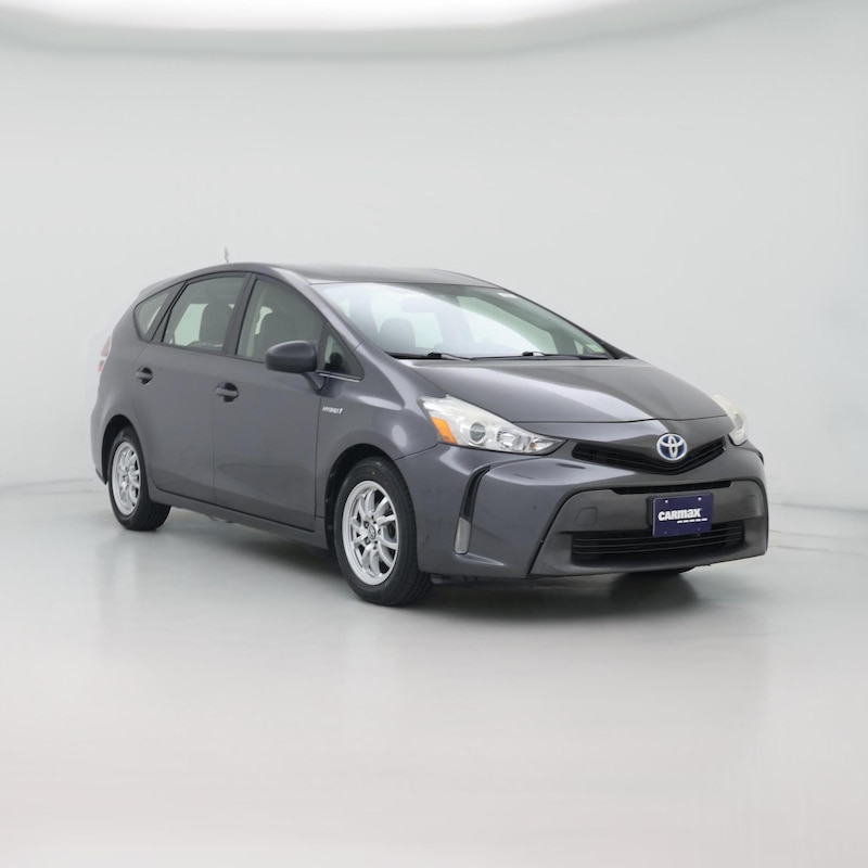 2015 Toyota Prius v Four