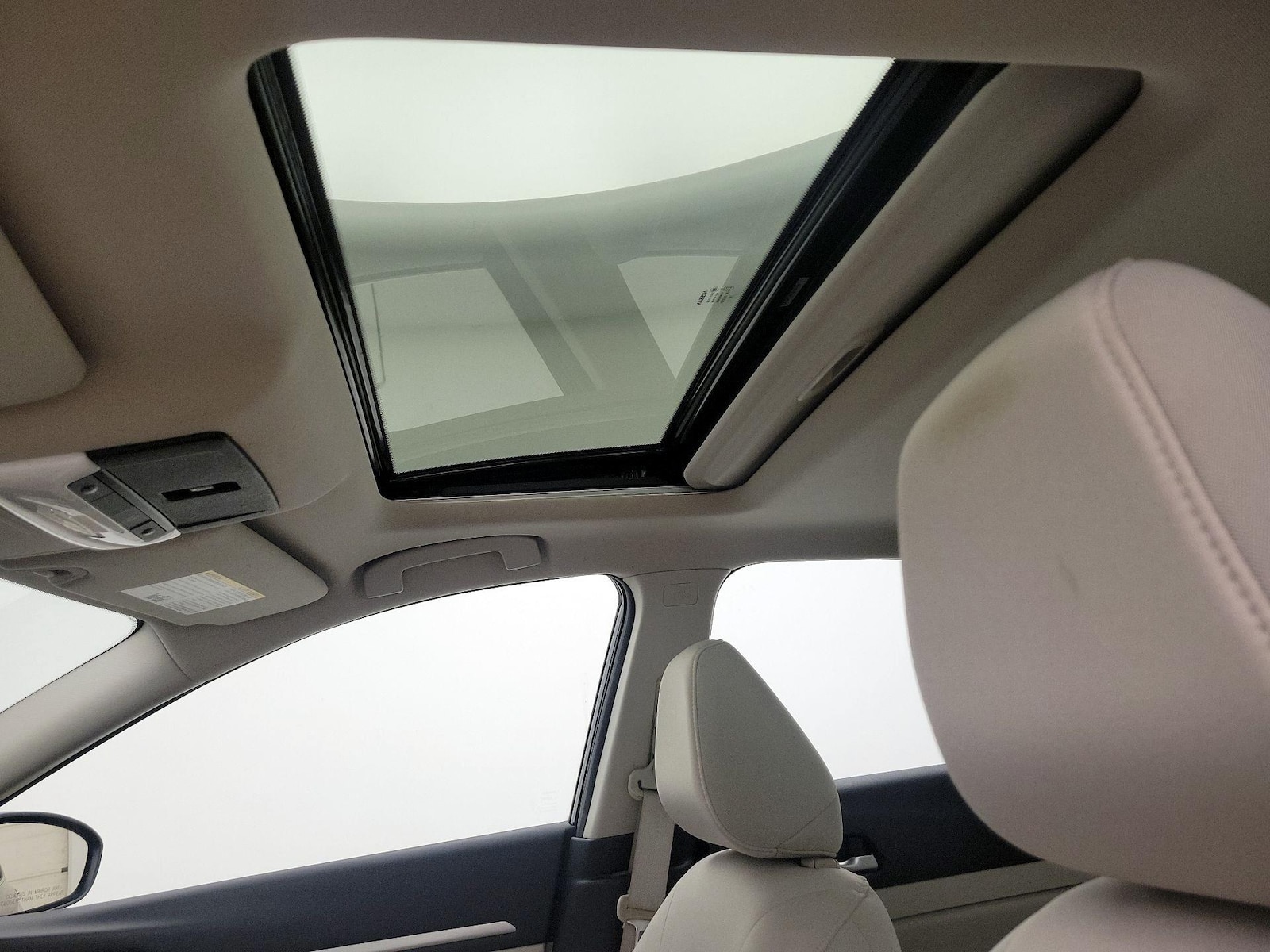 Sunroof(s) & Overhead Airbags