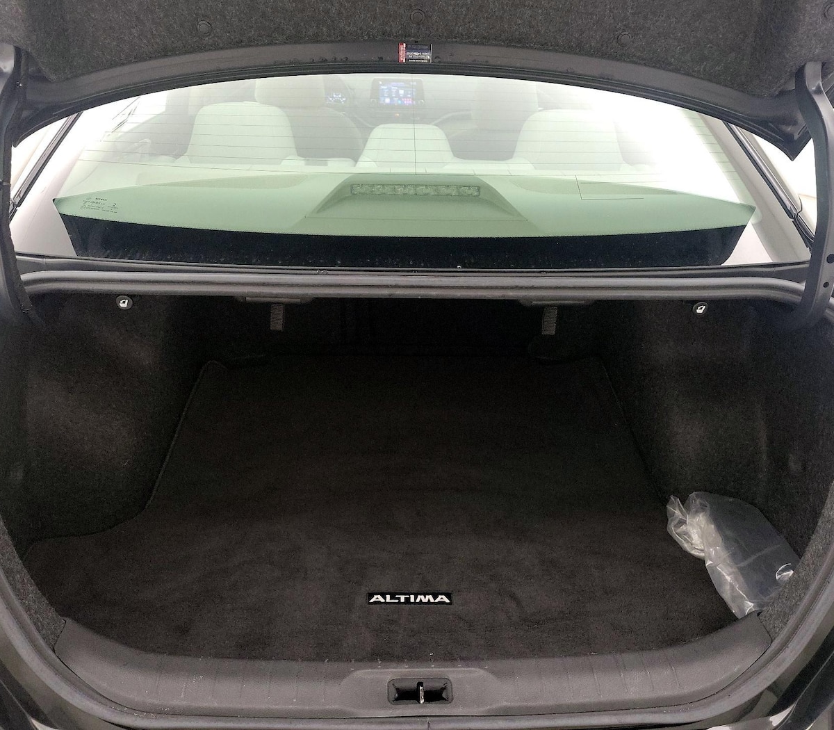 Trunk/Cargo (Seats Up)