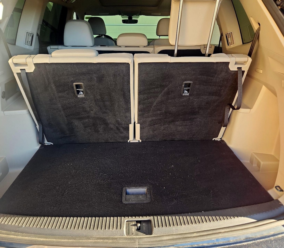 Trunk/Cargo (Seats Up)