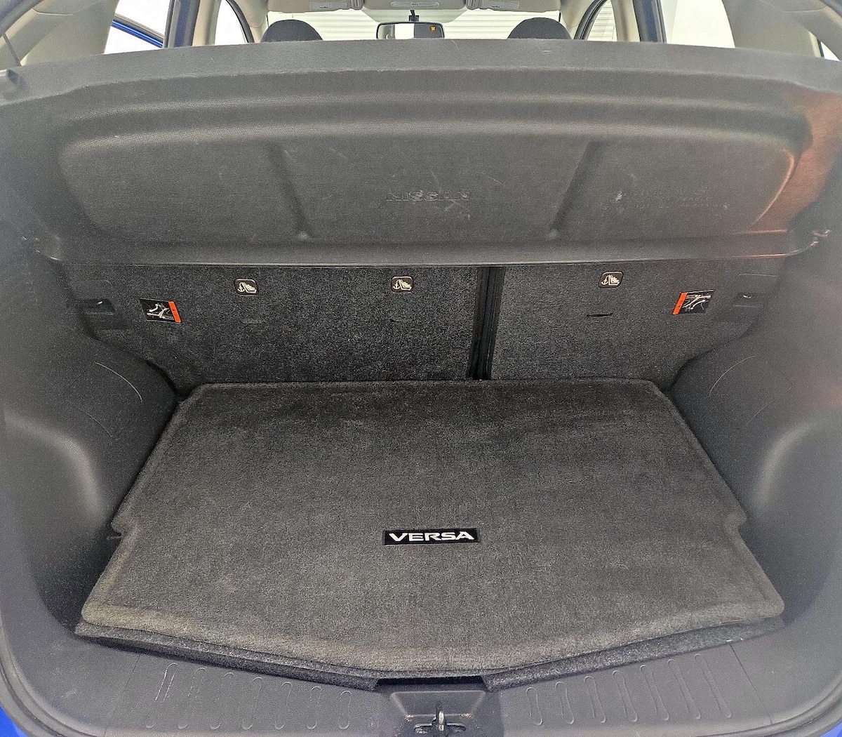 Trunk/Cargo (Seats Up)
