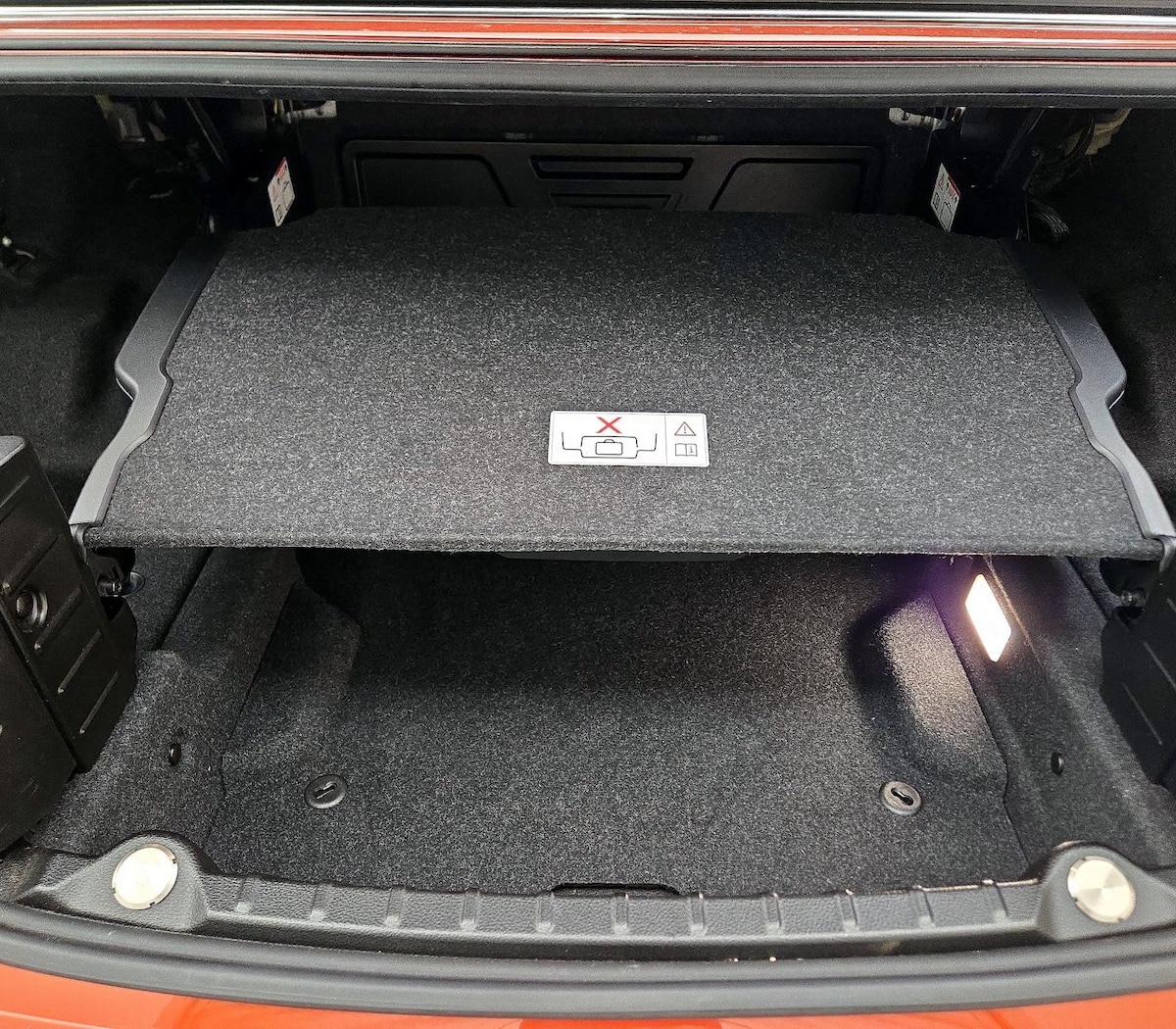 Trunk/Cargo (Seats Up)