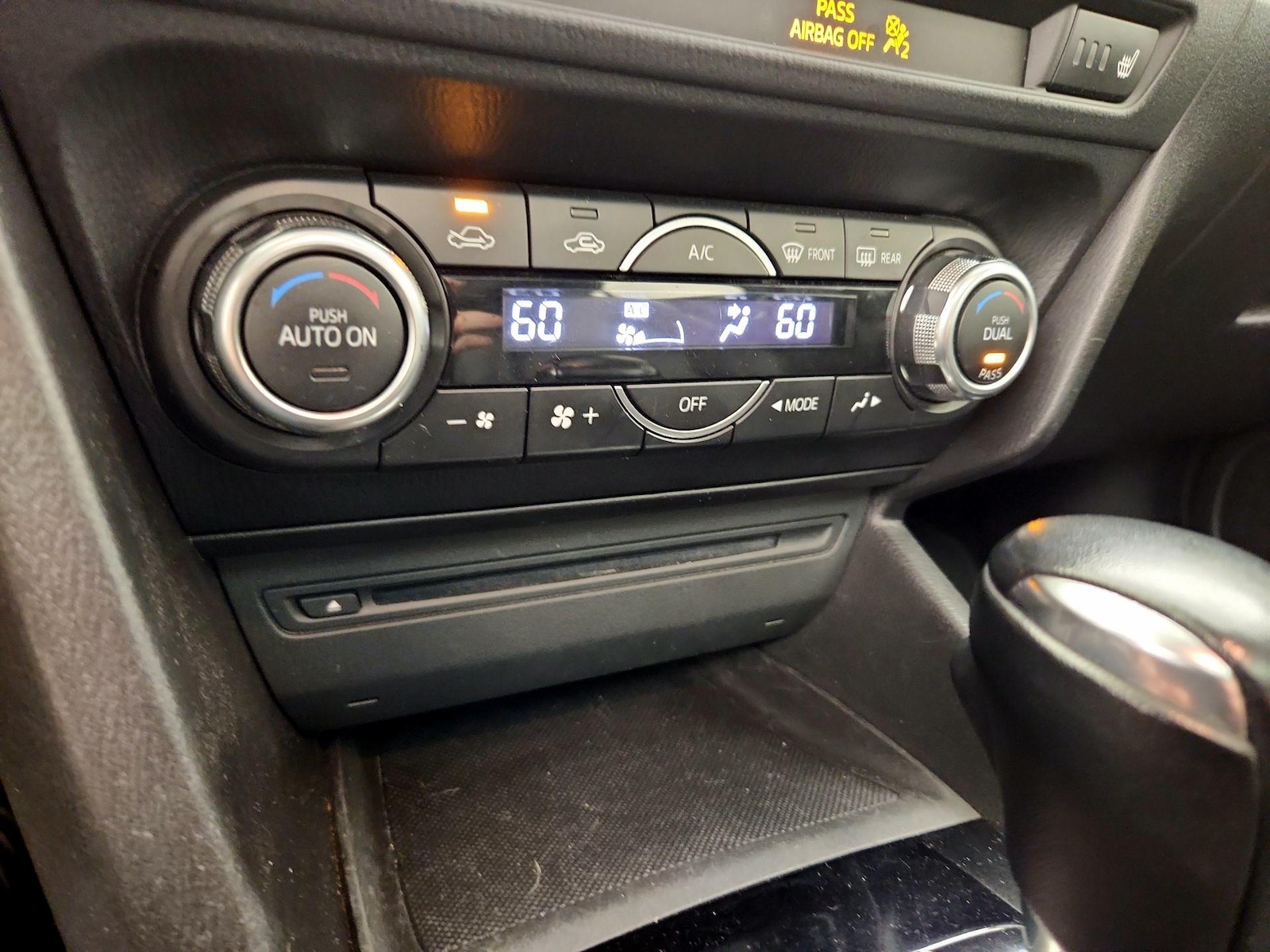 2015 Mazda MAZDA3 s Touring - Photo 18