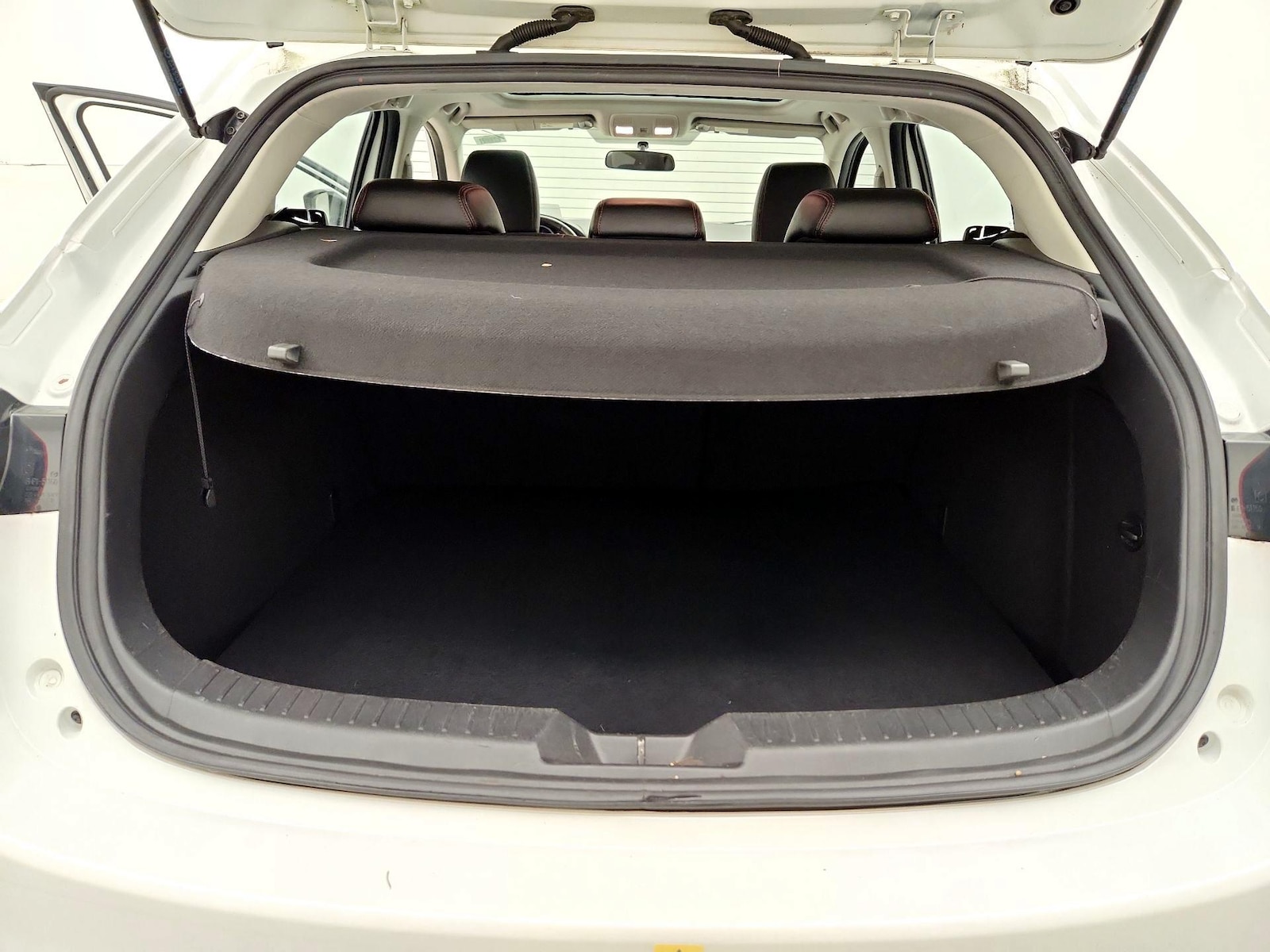 2015 Mazda MAZDA3 s Touring - Photo 23