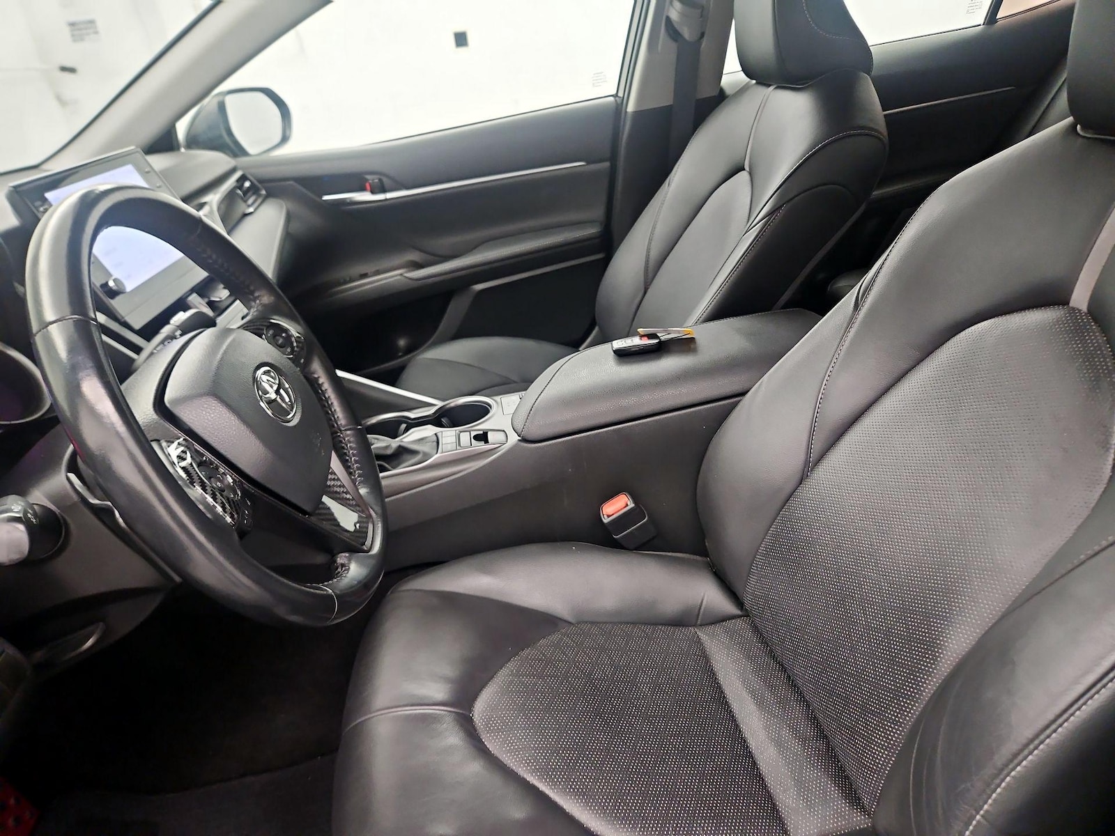 Power Seat(s) & Leather Seats