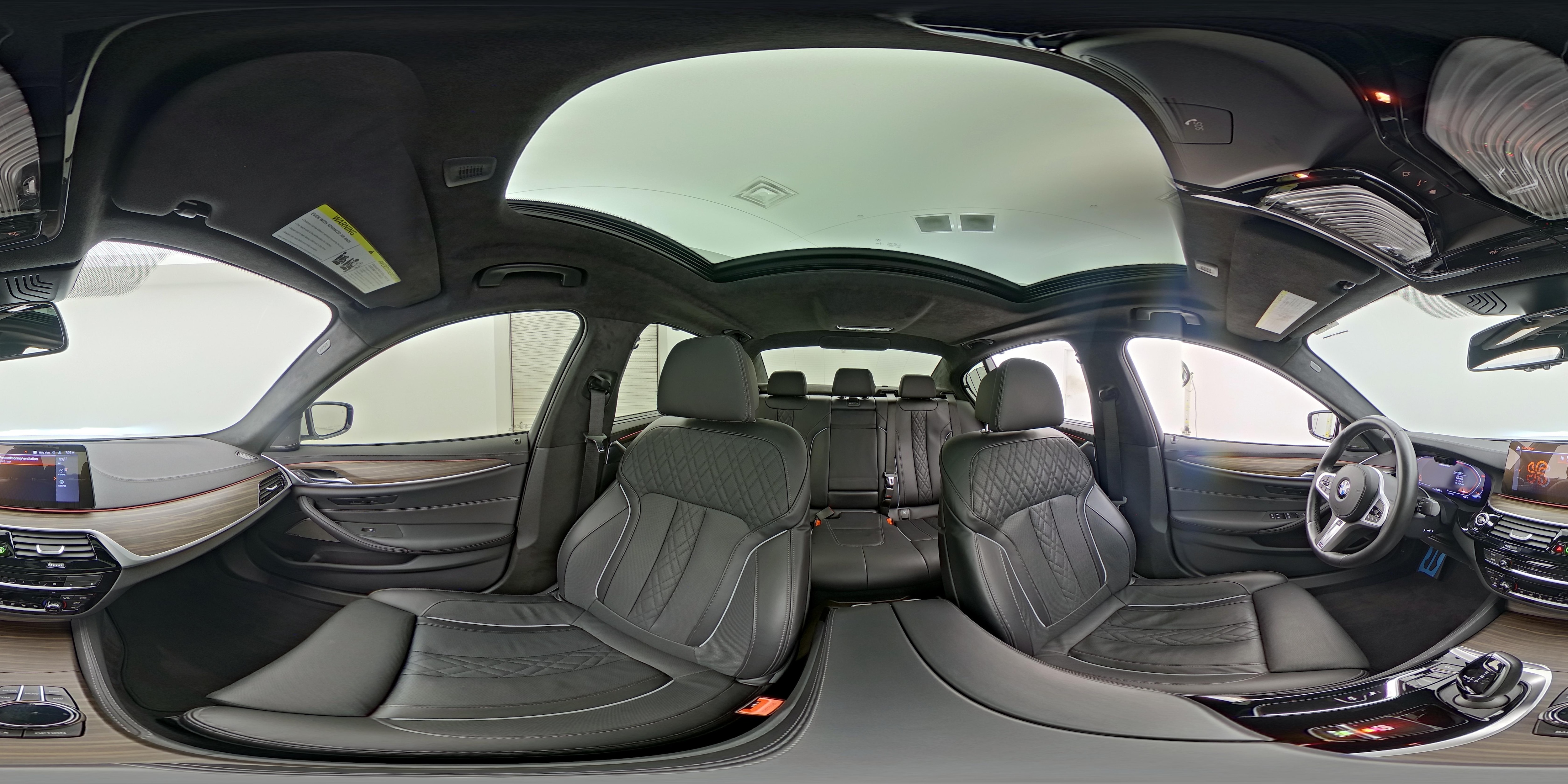 2023 BMW 5 Series M550i - Photo 26