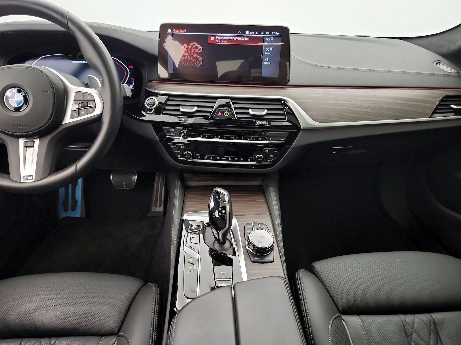 2023 BMW 5 Series M550i - Photo 18