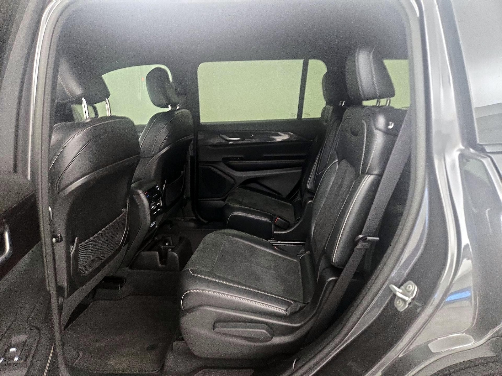 Rear Air Conditioning