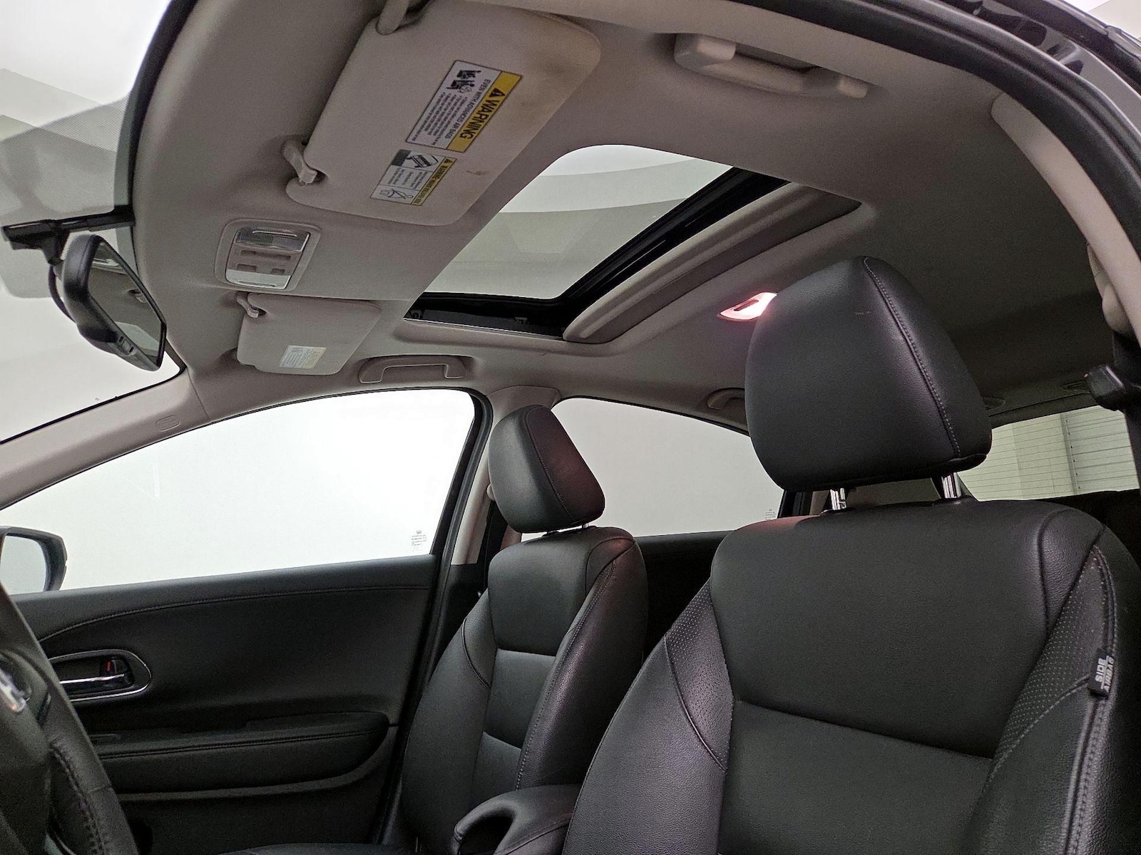 Sunroof(s) & Overhead Airbags