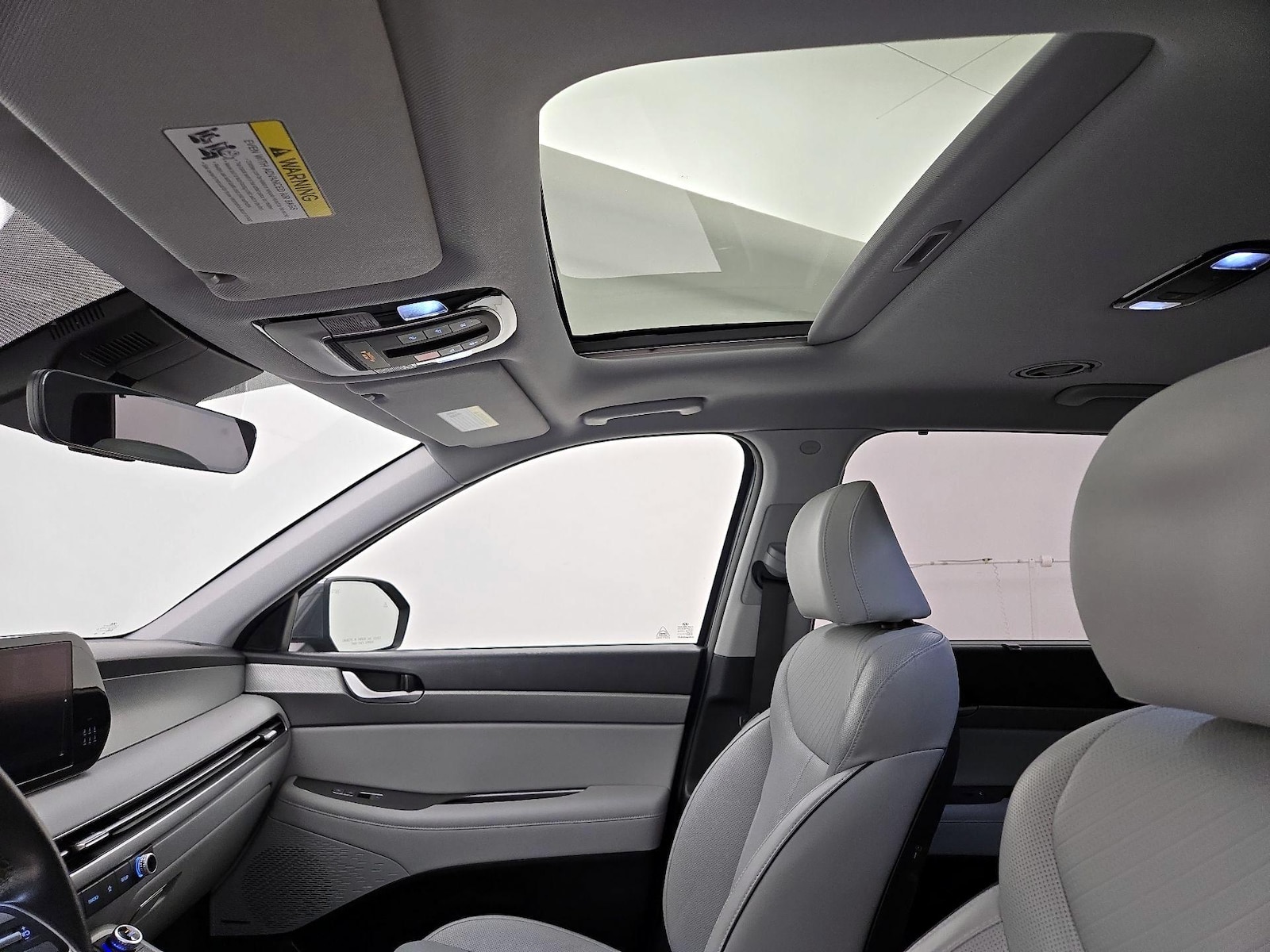 Sunroof(s) & Overhead Airbags