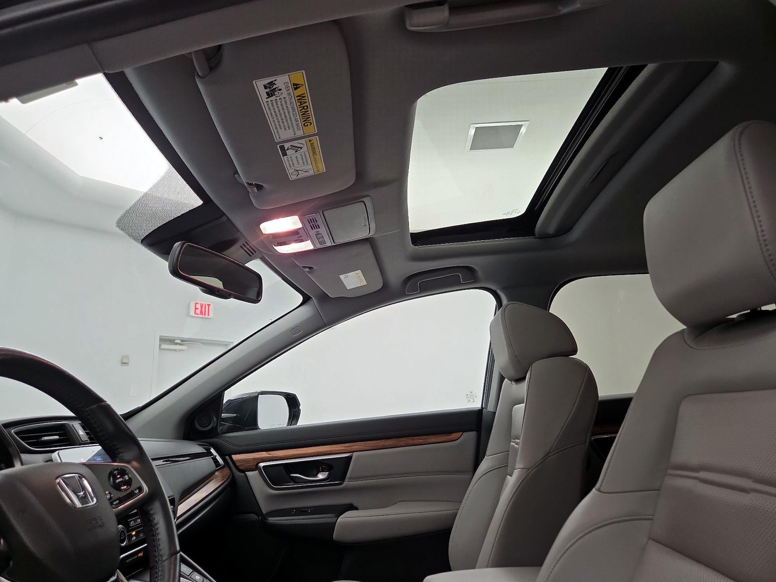 Sunroof(s) & Overhead Airbags