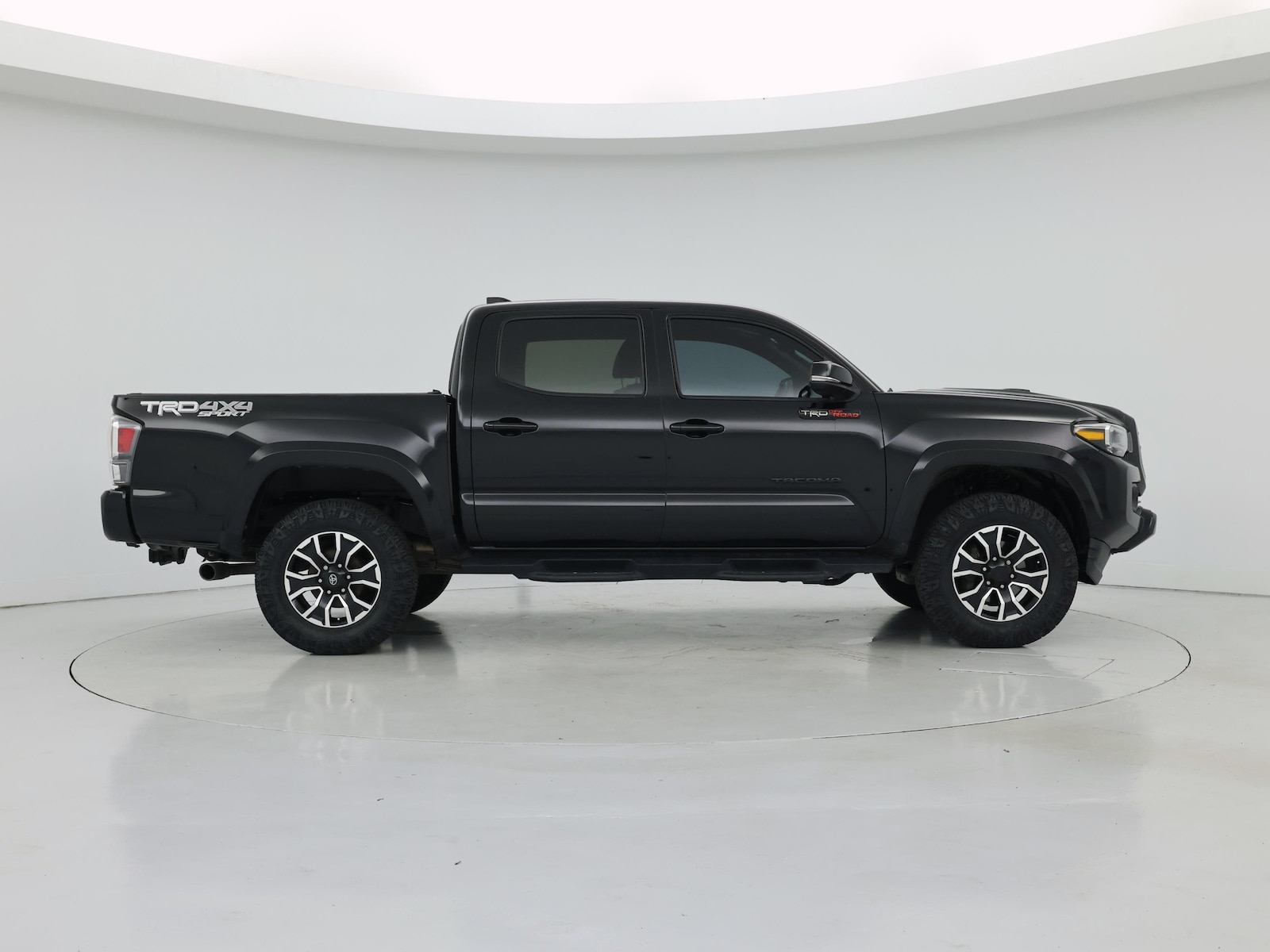2022 Toyota Tacoma TRD Sport - Photo 8