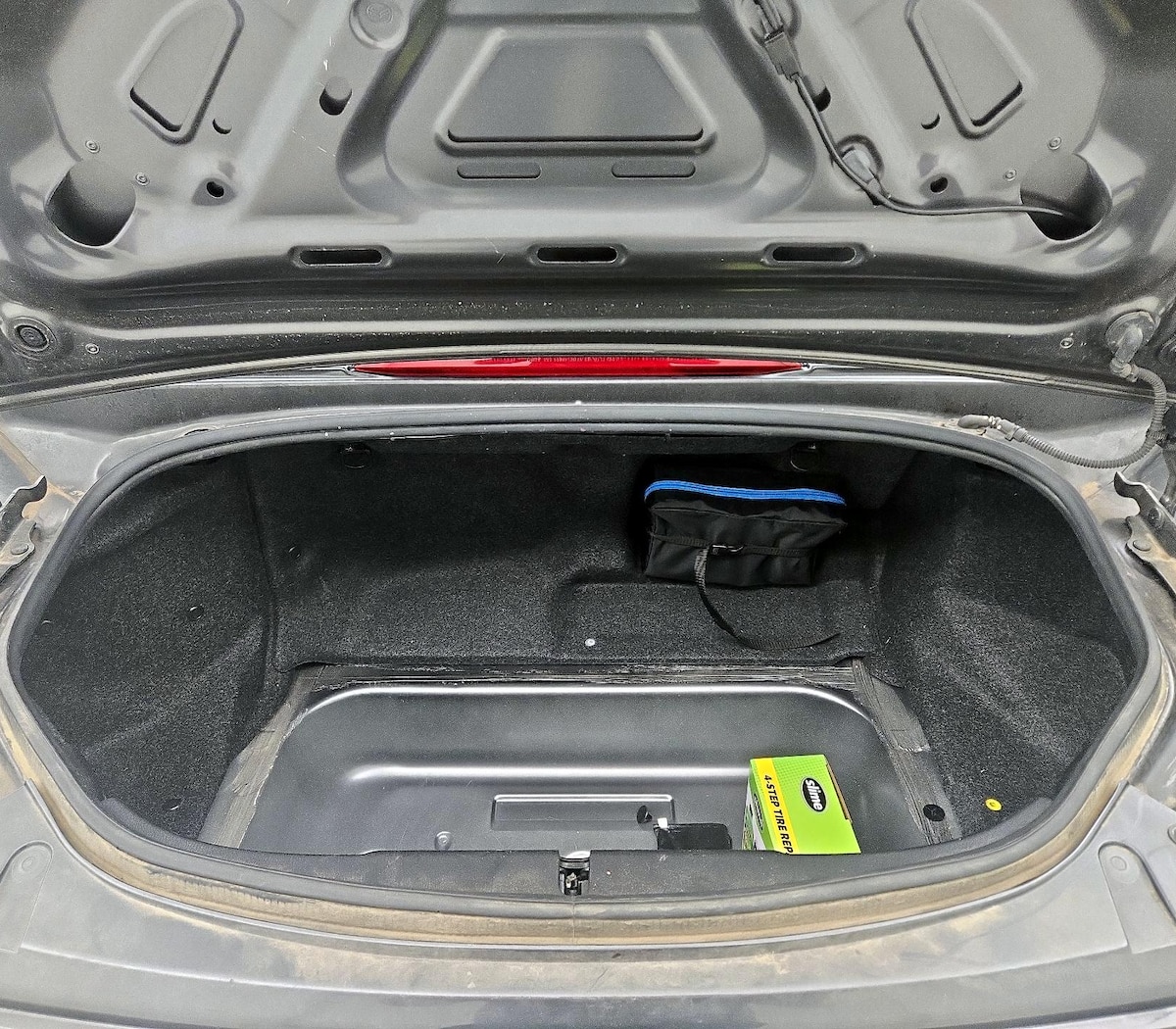 Trunk/Cargo (Seats Up)