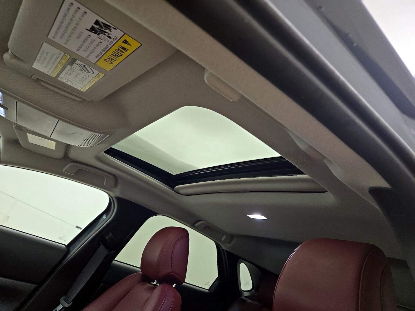Sunroof(s) & Overhead Airbags