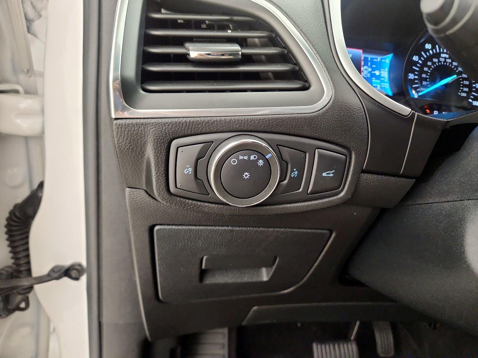 2015 Ford Edge Titanium - Photo 14