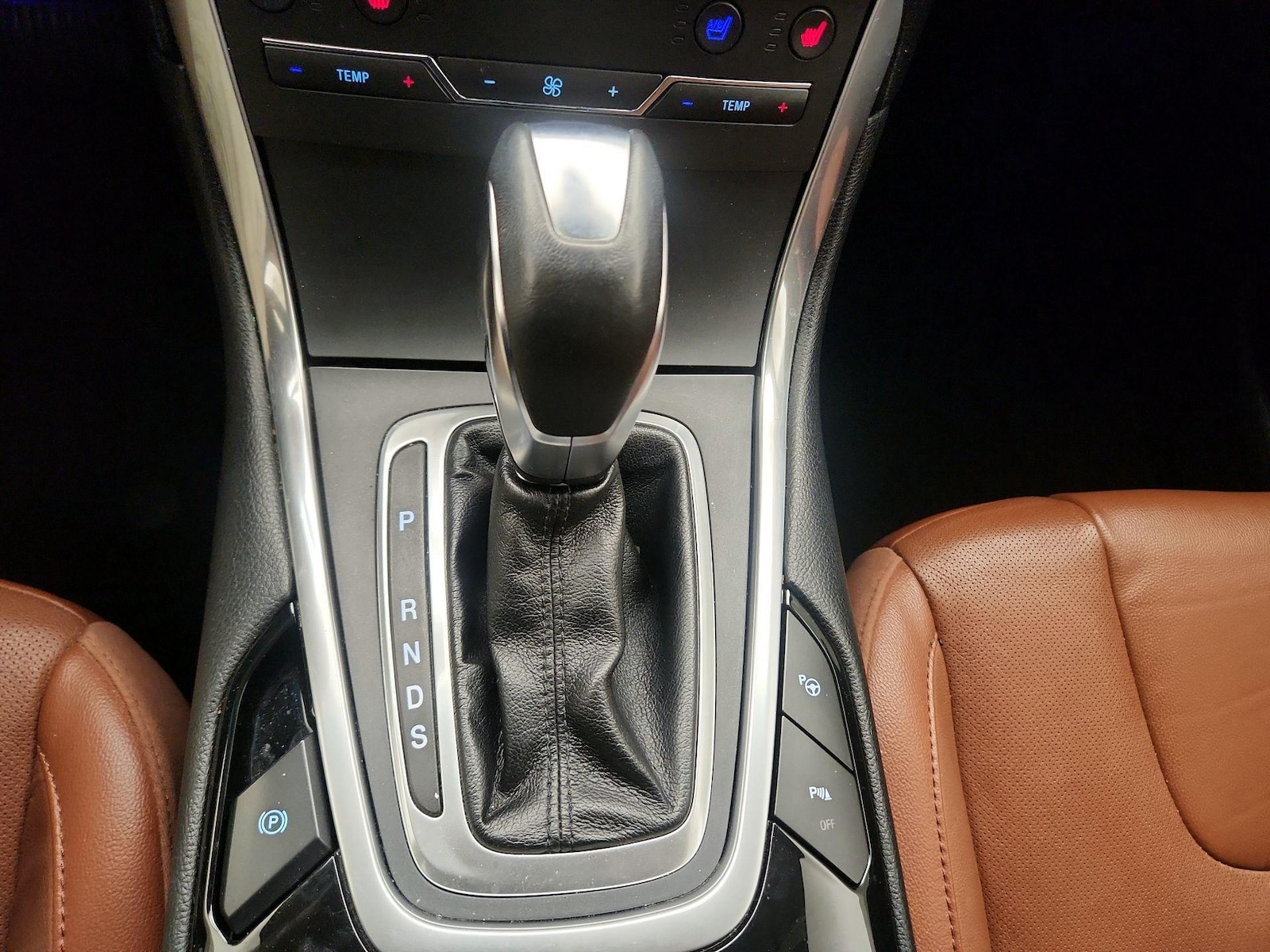 2015 Ford Edge Titanium - Photo 19