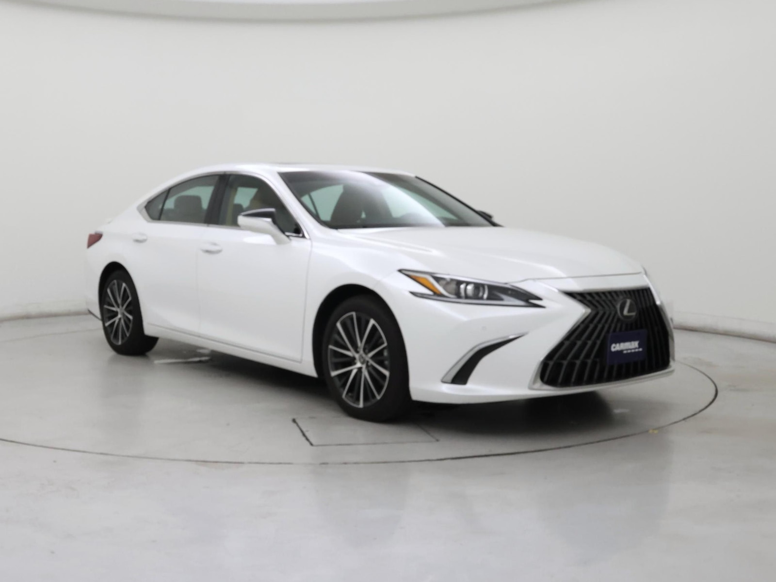 2025 Lexus ES 350 - Photo 2