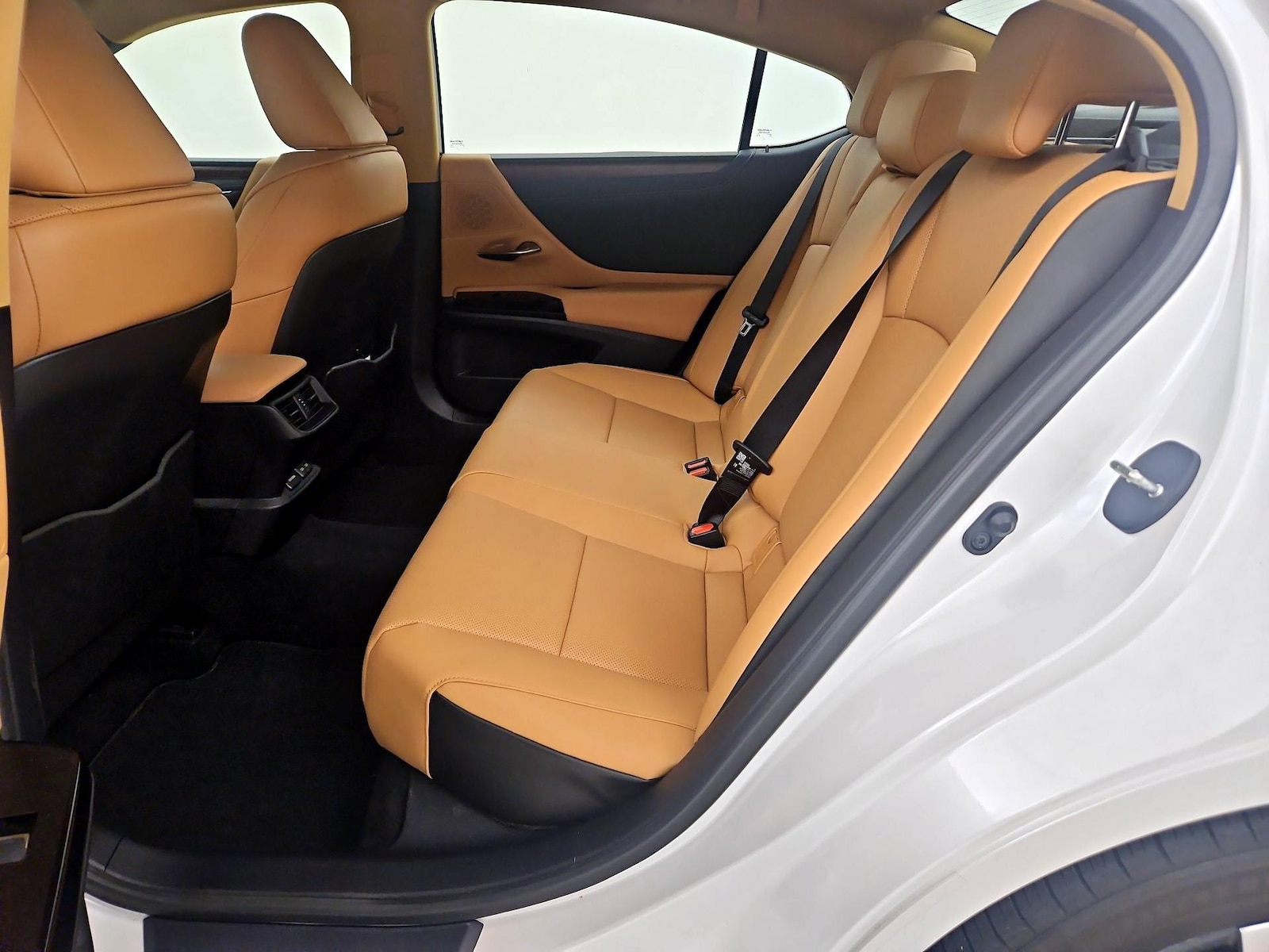 2025 Lexus ES 350 - Photo 21