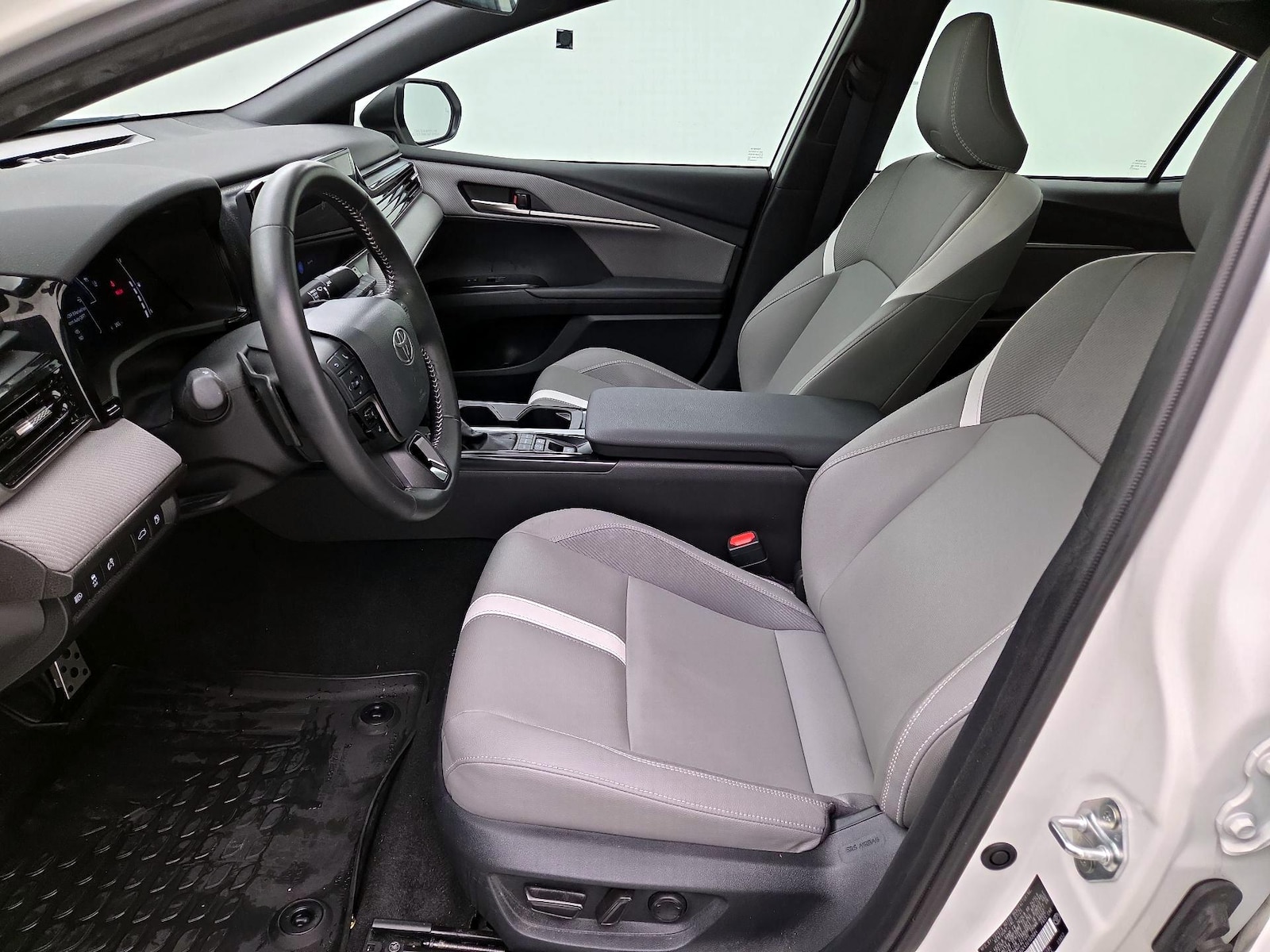 Power Seat(s) & Side Airbags