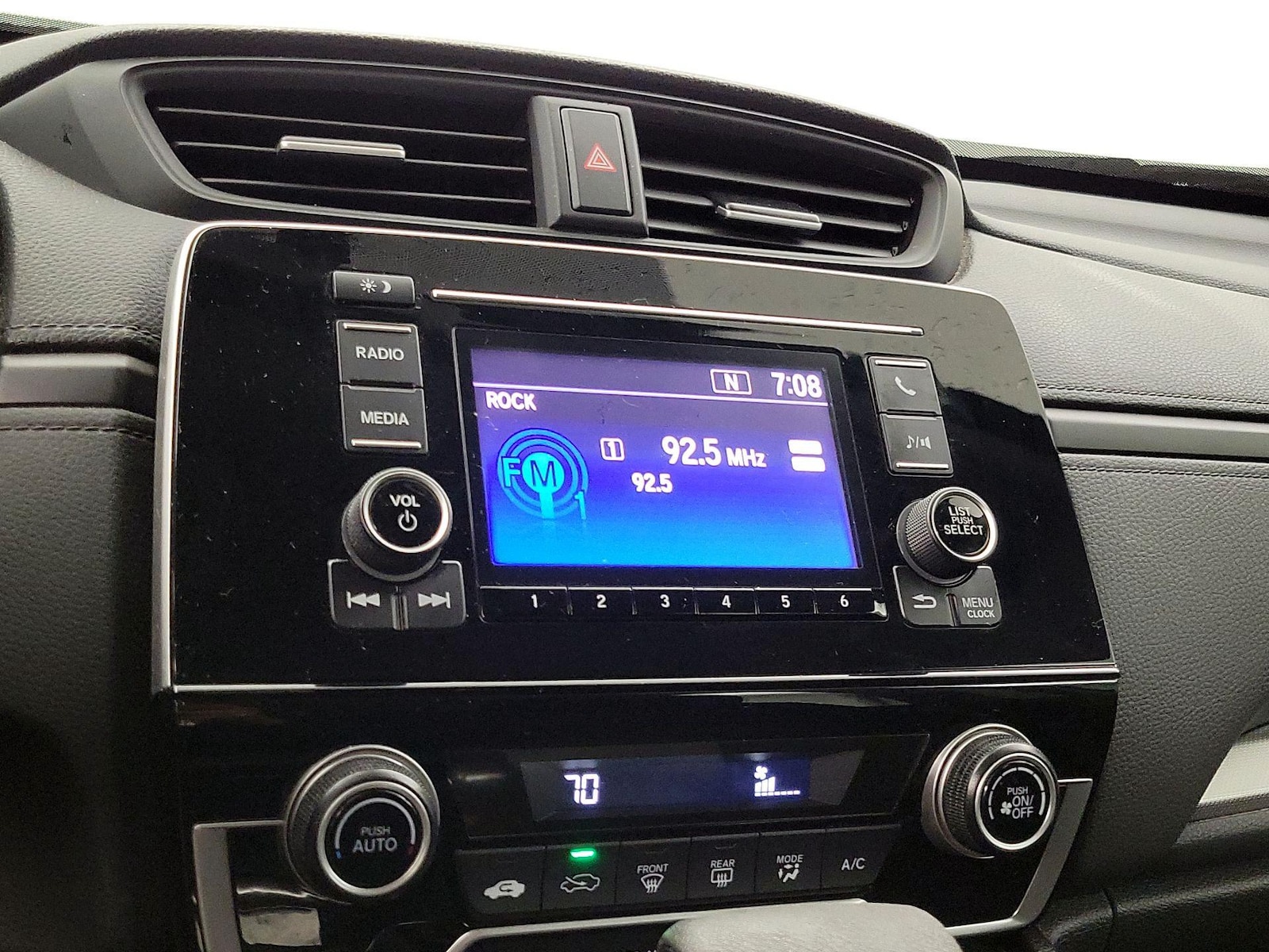 2018 Honda CR-V LX - Photo 16