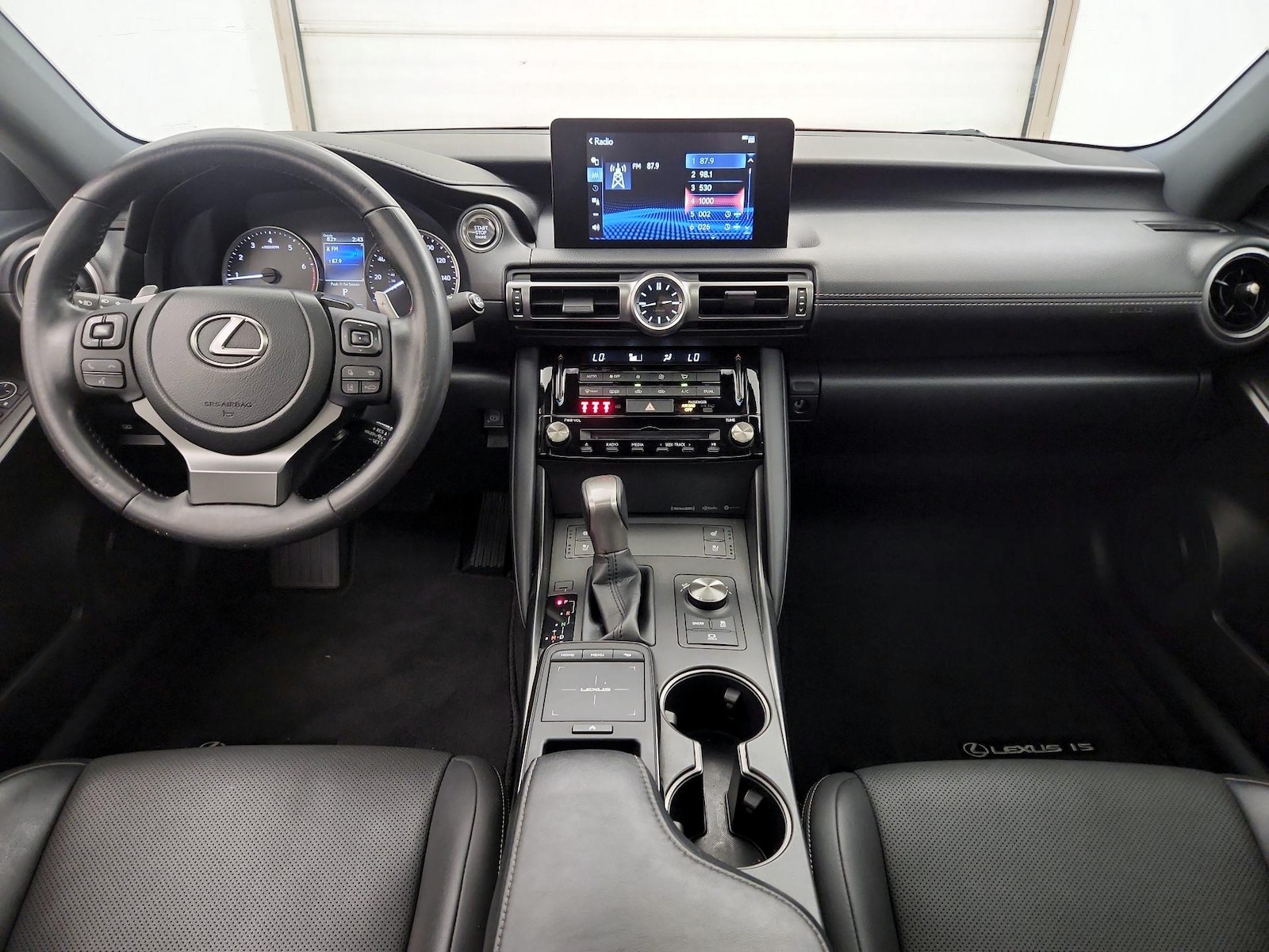 2022 Lexus IS 300 - Photo 10