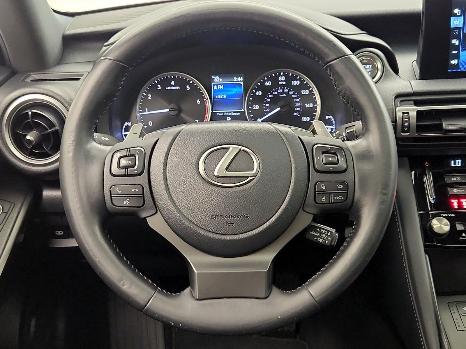 2022 Lexus IS 300 - Photo 11