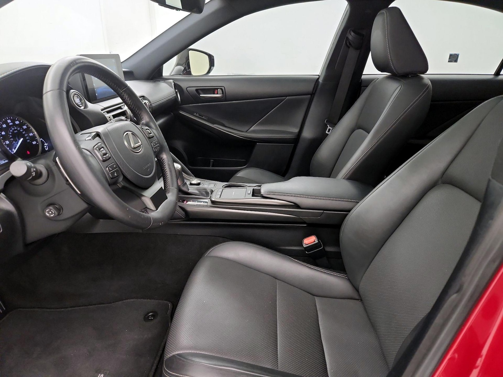 2022 Lexus IS 300 - Photo 12