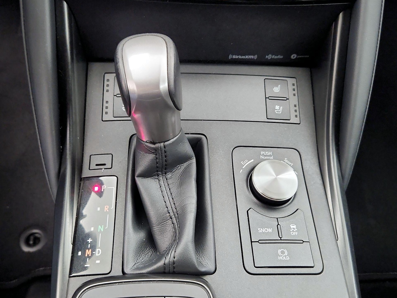 2022 Lexus IS 300 - Photo 18