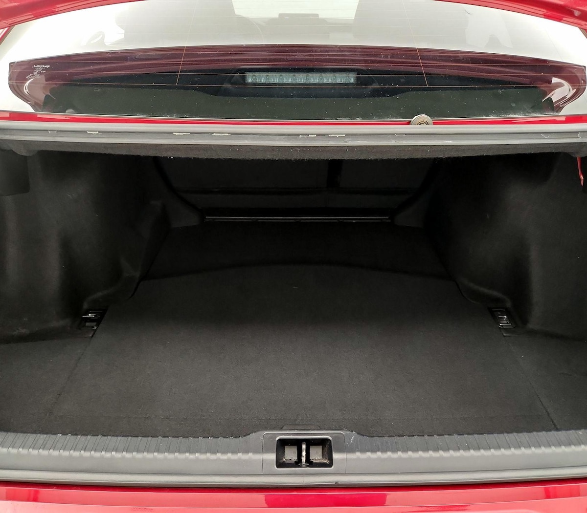 Trunk/Cargo (Seats Up)