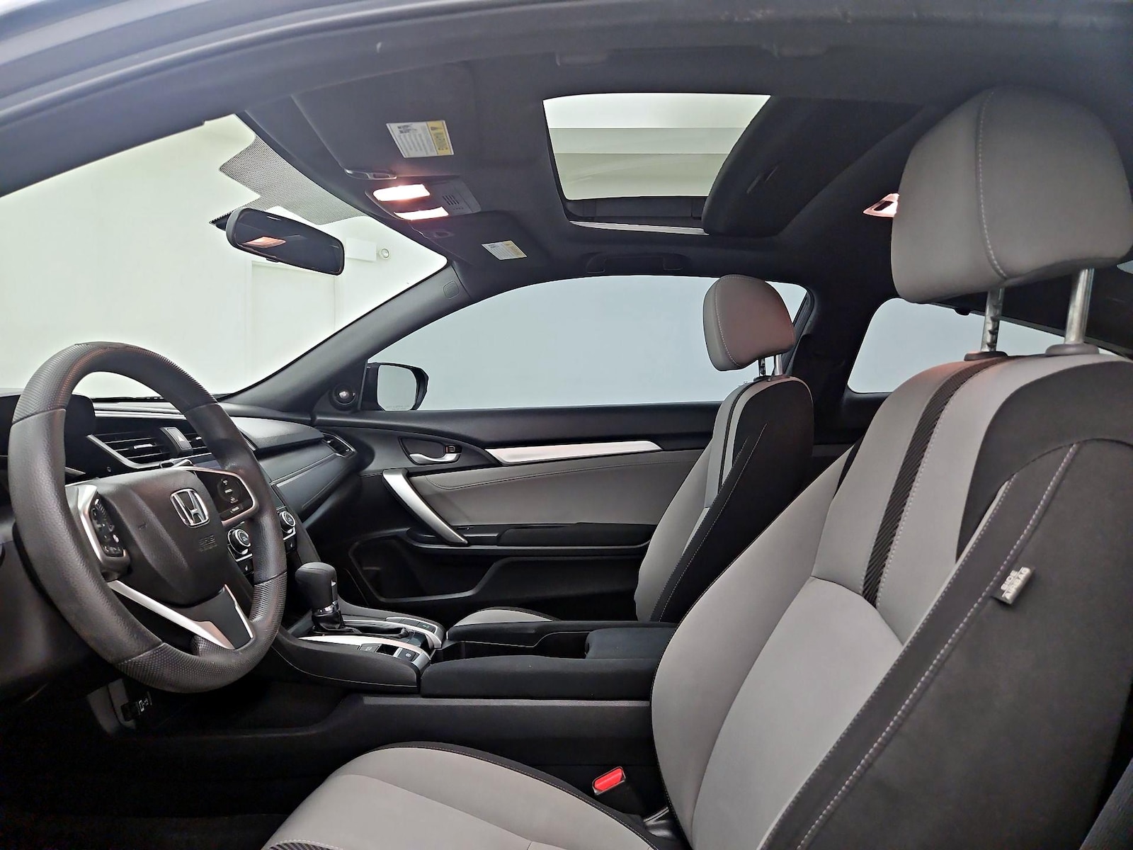 Sunroof(s) & Overhead Airbags