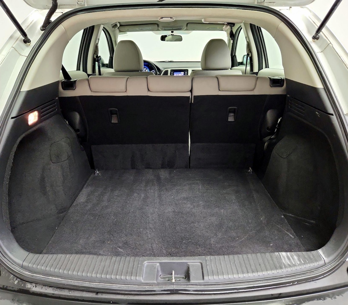 Trunk/Cargo (Seats Up)