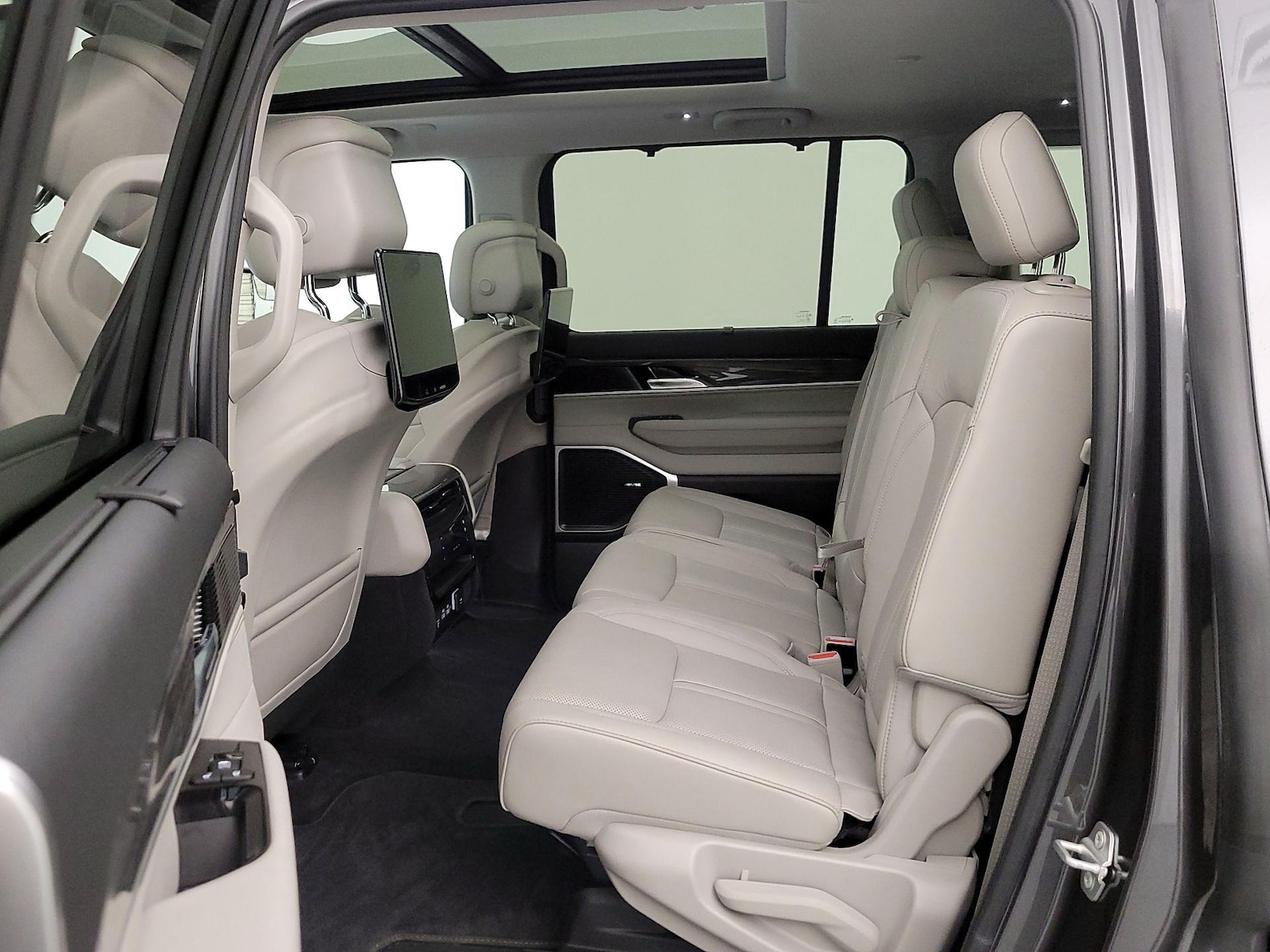 Rear Air Conditioning