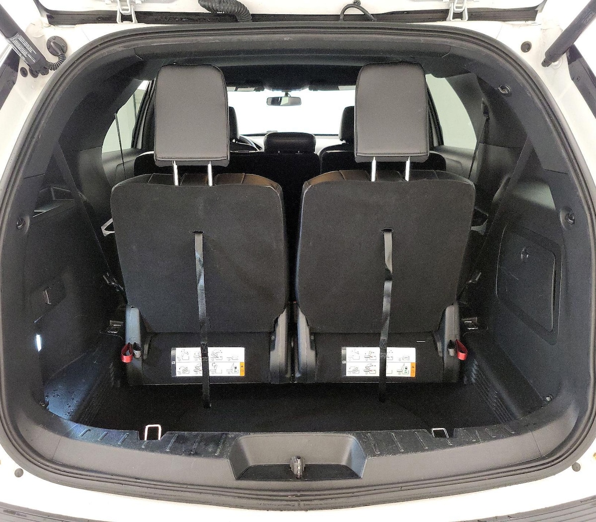 Trunk/Cargo (Seats Up)