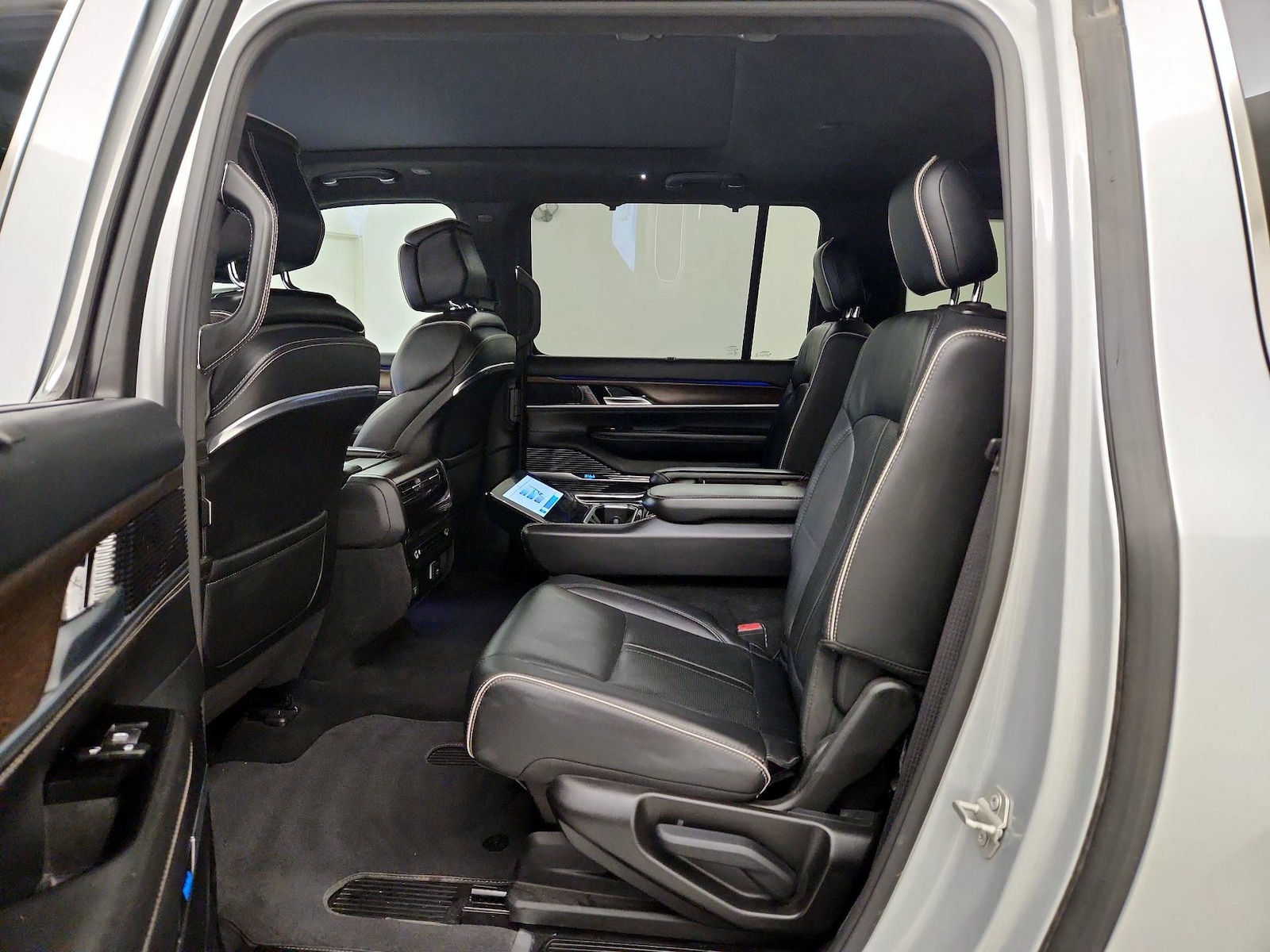 Rear Air Conditioning