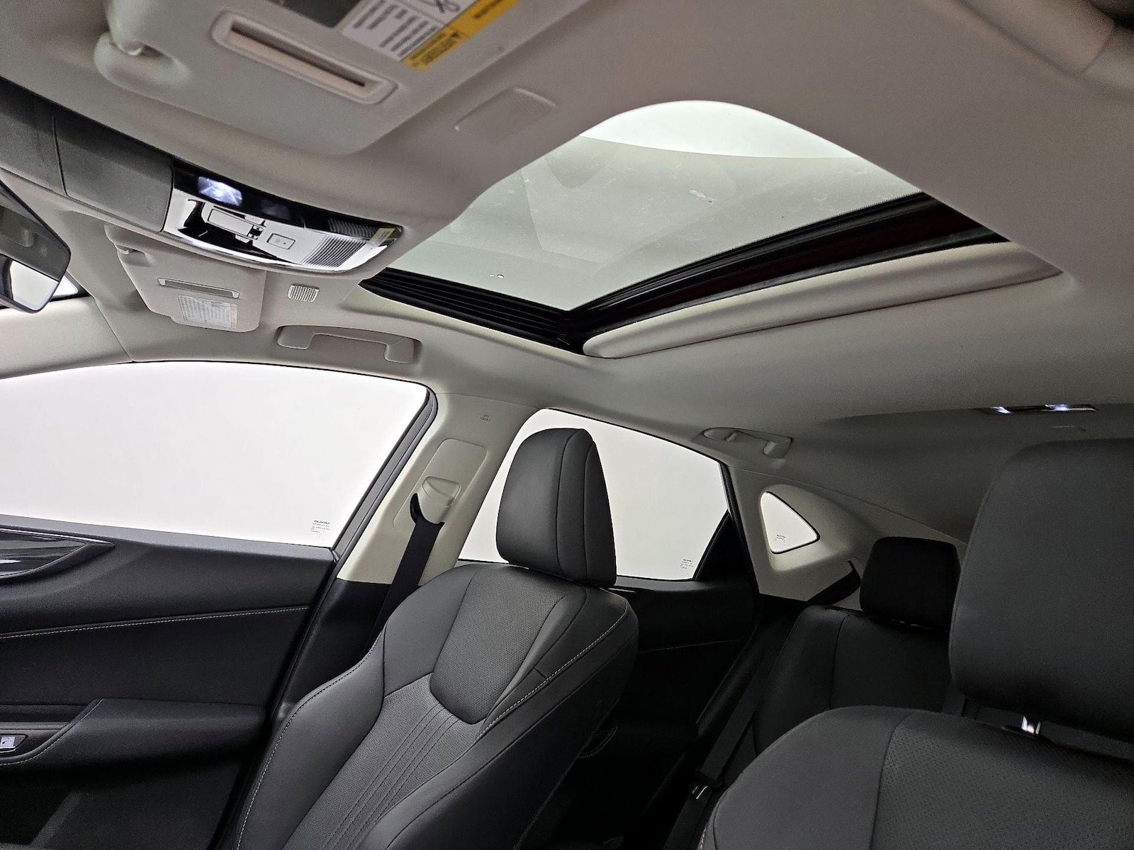 Sunroof(s) & Overhead Airbags