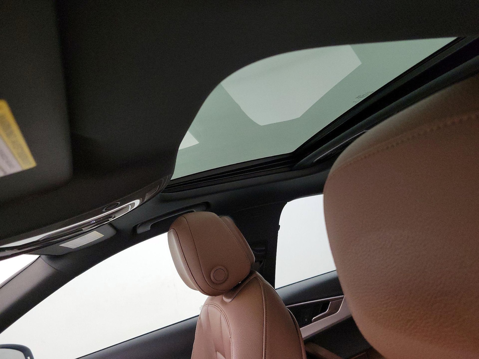 Sunroof(s) & Overhead Airbags